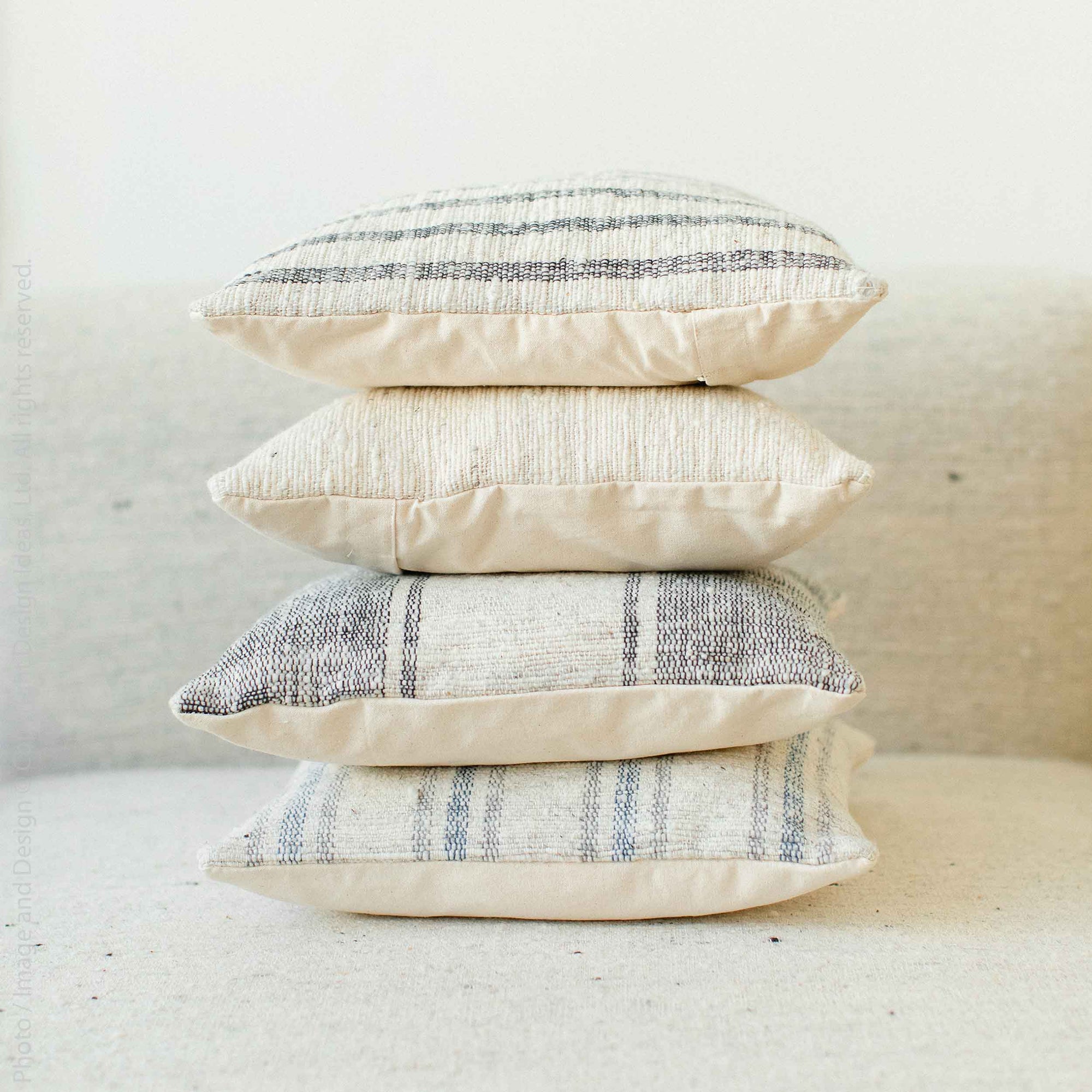 Holbeck™ Woven Cotton Cushion Cover (14x14 in)