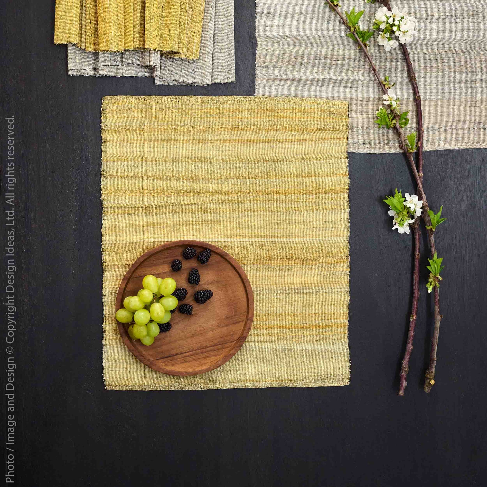 Chiku™ Teak Tray (8 in dia)