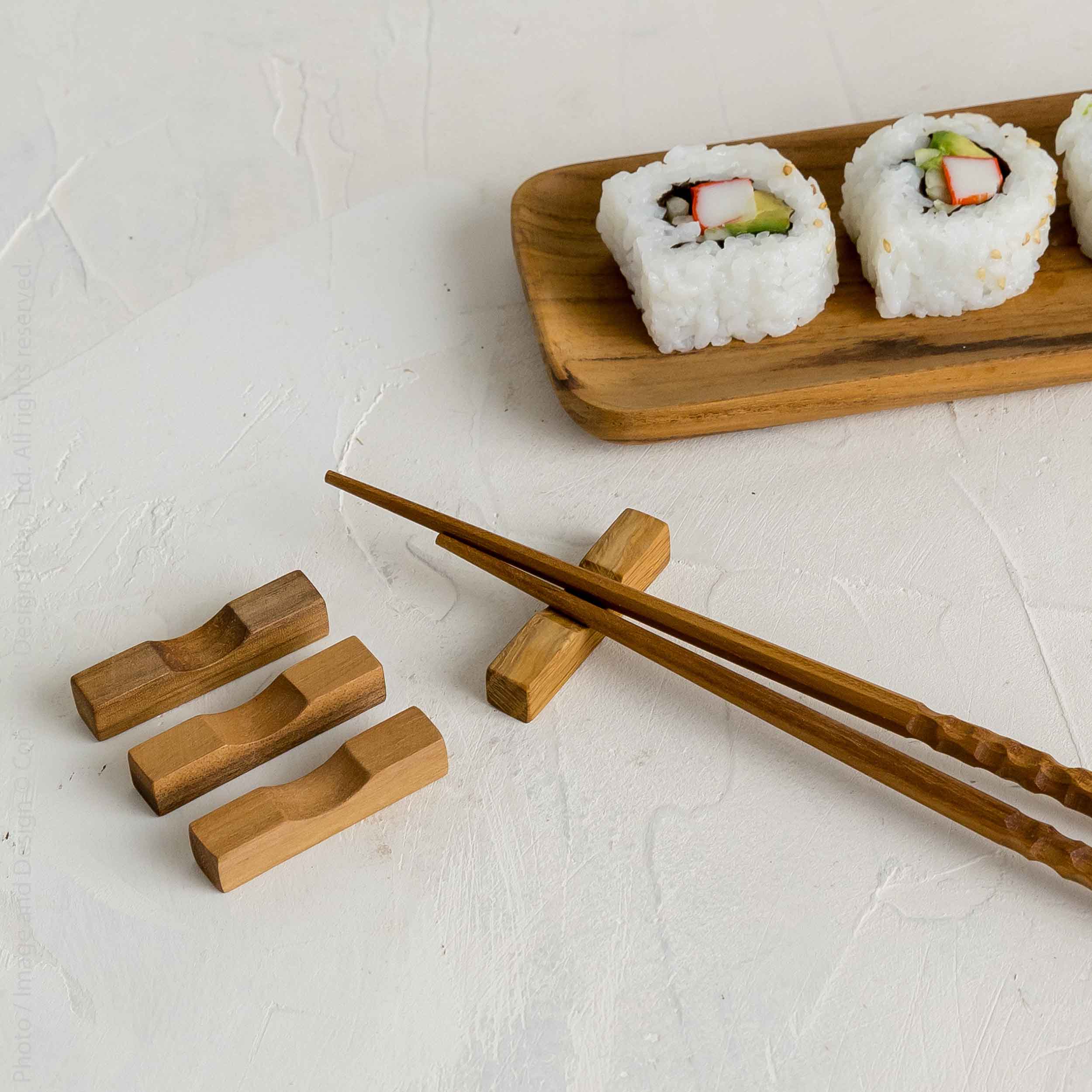 Chiku™ teak wood chopstick rest (set of 4) – texxture