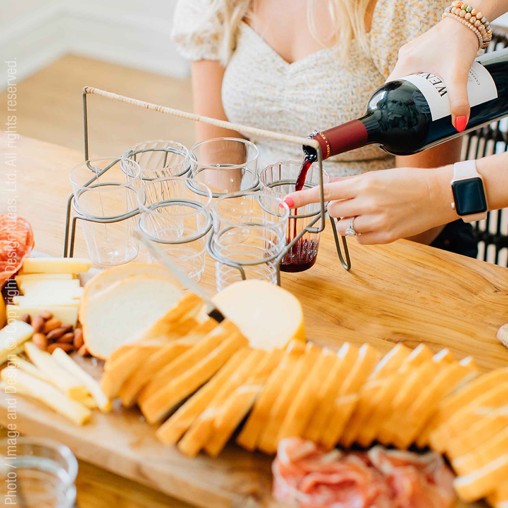 Livenza™ Borosilicate Glass Drinking Glasses and Welded Iron Caddy