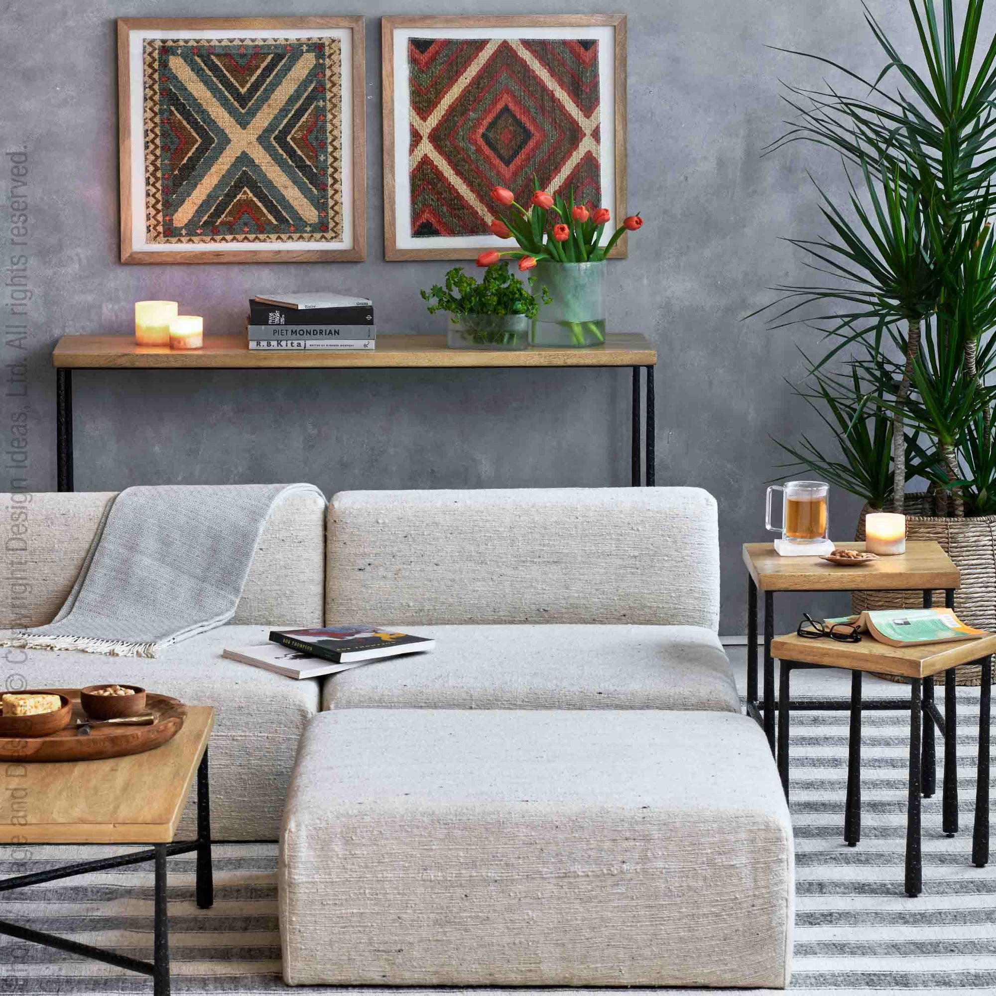 Valea™ console table - Natural | Image 3 | Premium Table from the Valea collection | made with Mango Wood for long lasting use | texxture