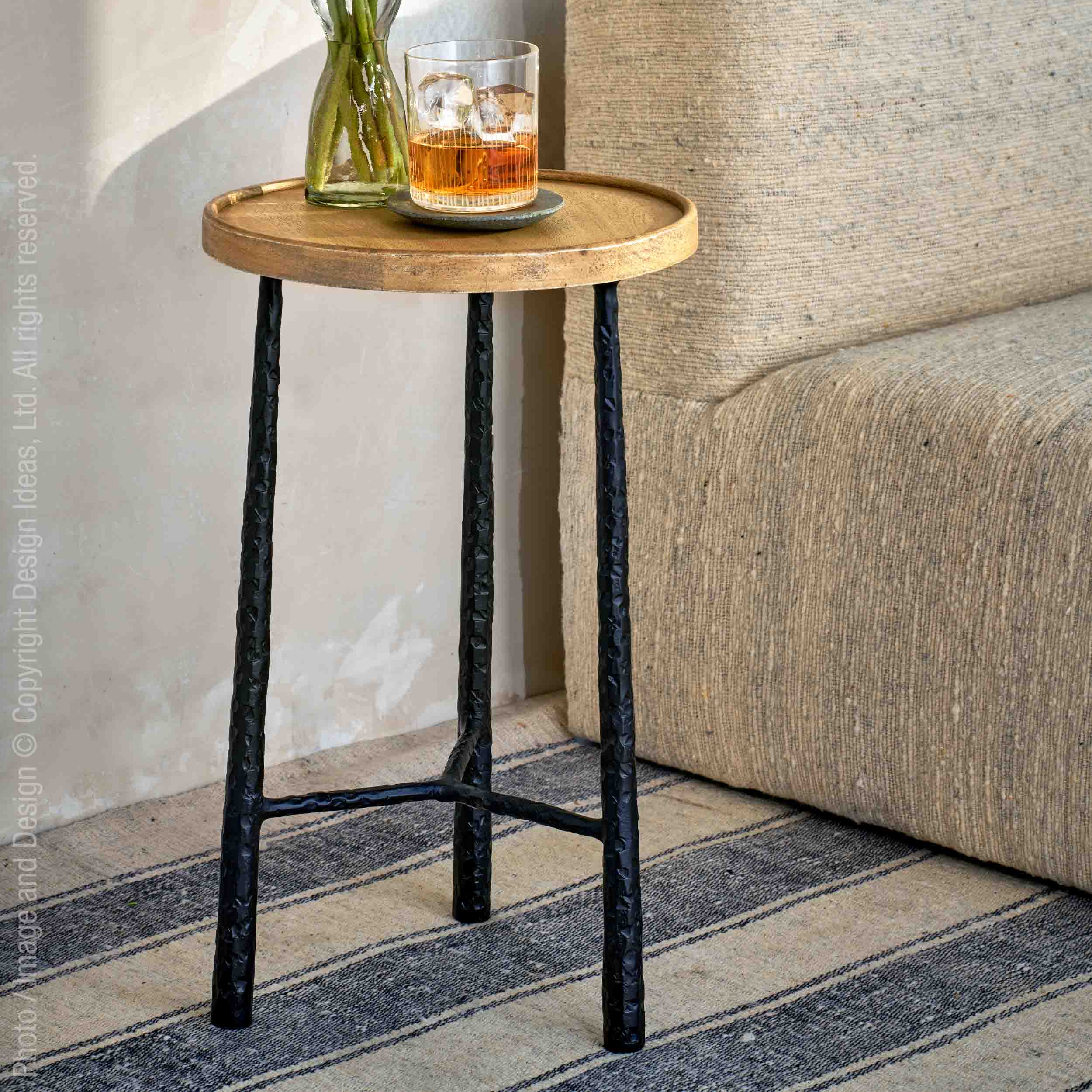Valea™ round side table - Natural | Image 3 | Premium Table from the Valea collection | made with Mango Wood for long lasting use | texxture