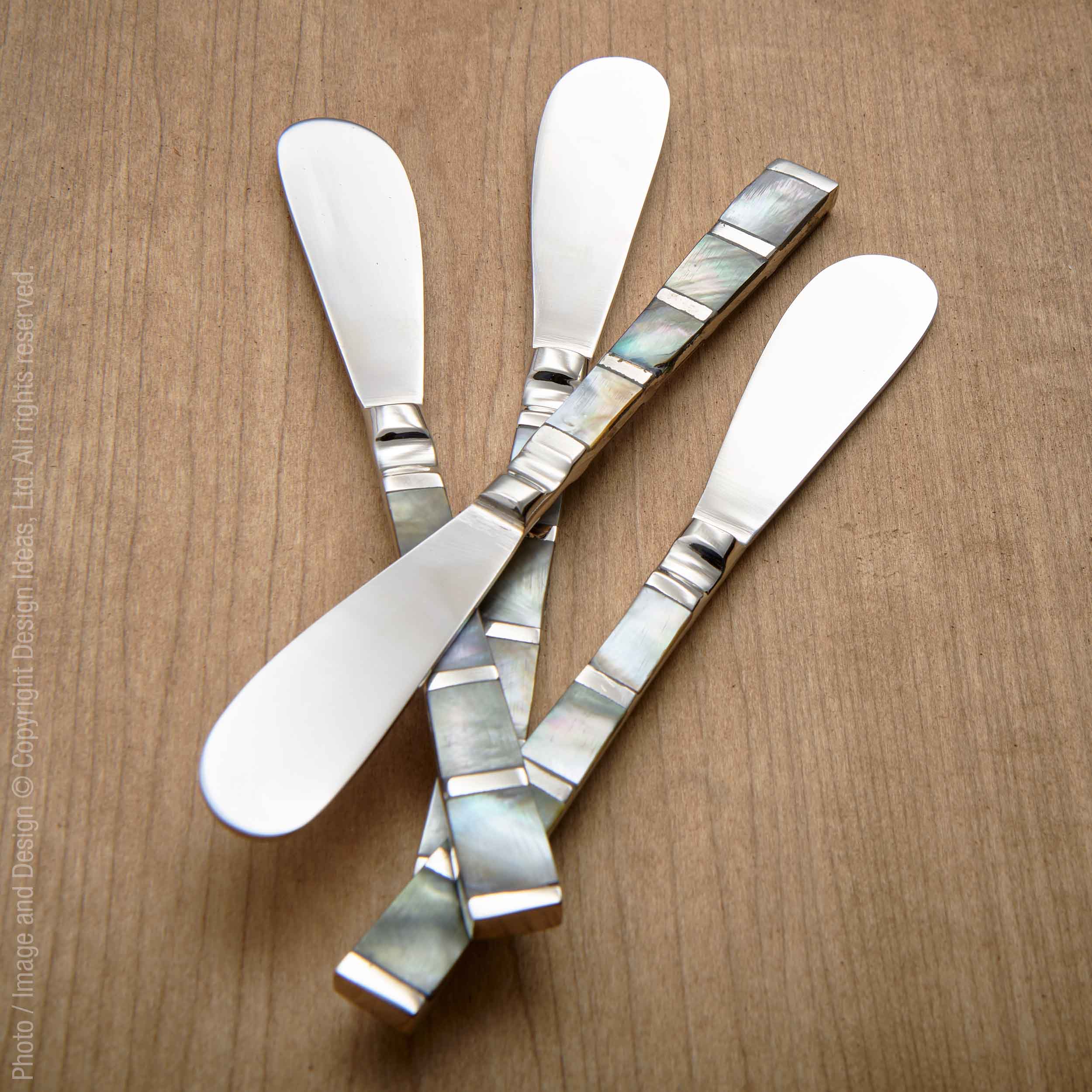 Abalon™ spreaders - Silver | Image 1 | Premium Utensils from the Abalon collection | made with Stainless Steel for long lasting use | texxture