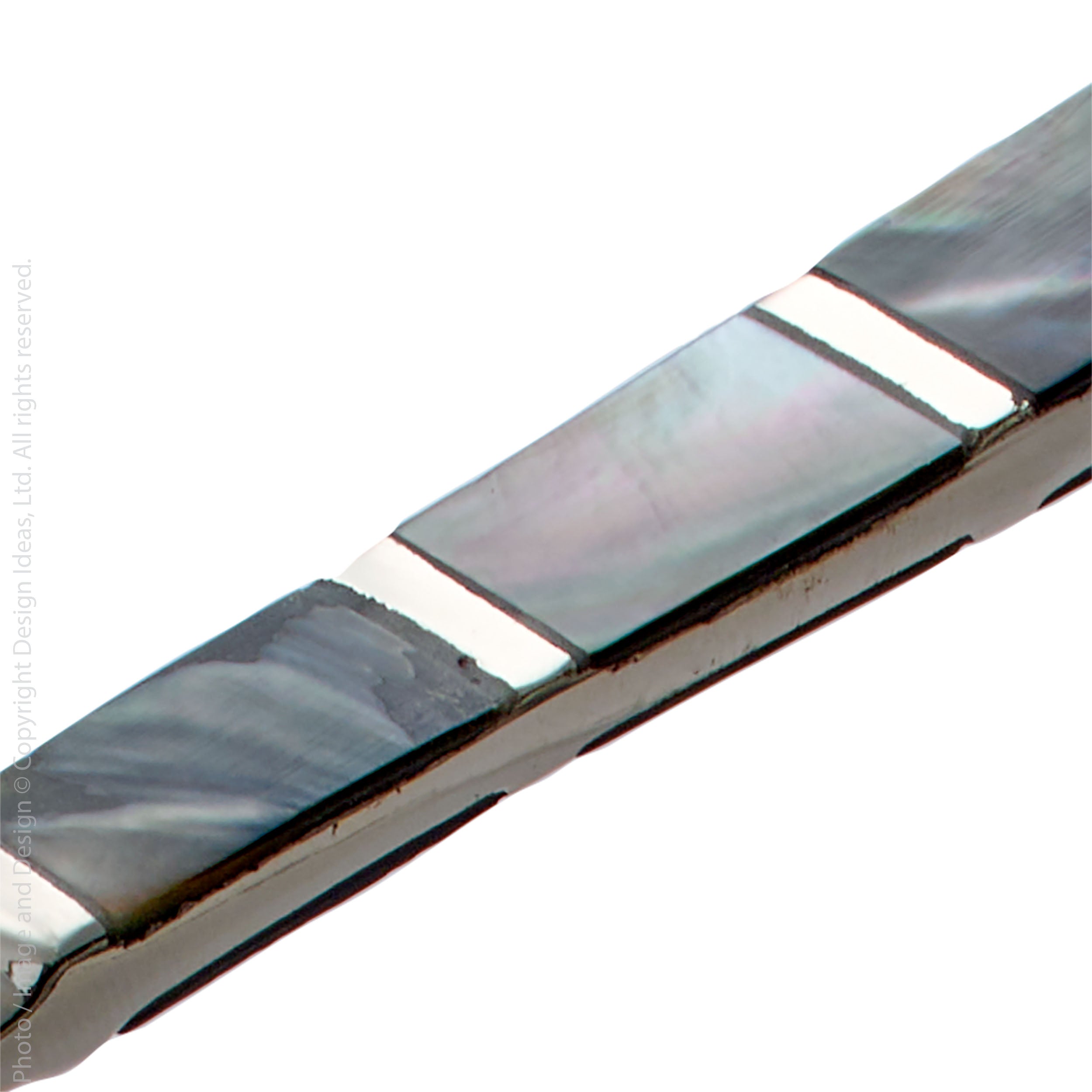 http://texxturehome.com/cdn/shop/products/6420155-Abaloncheeseknives-texxture-watermark.jpg?v=1667426745