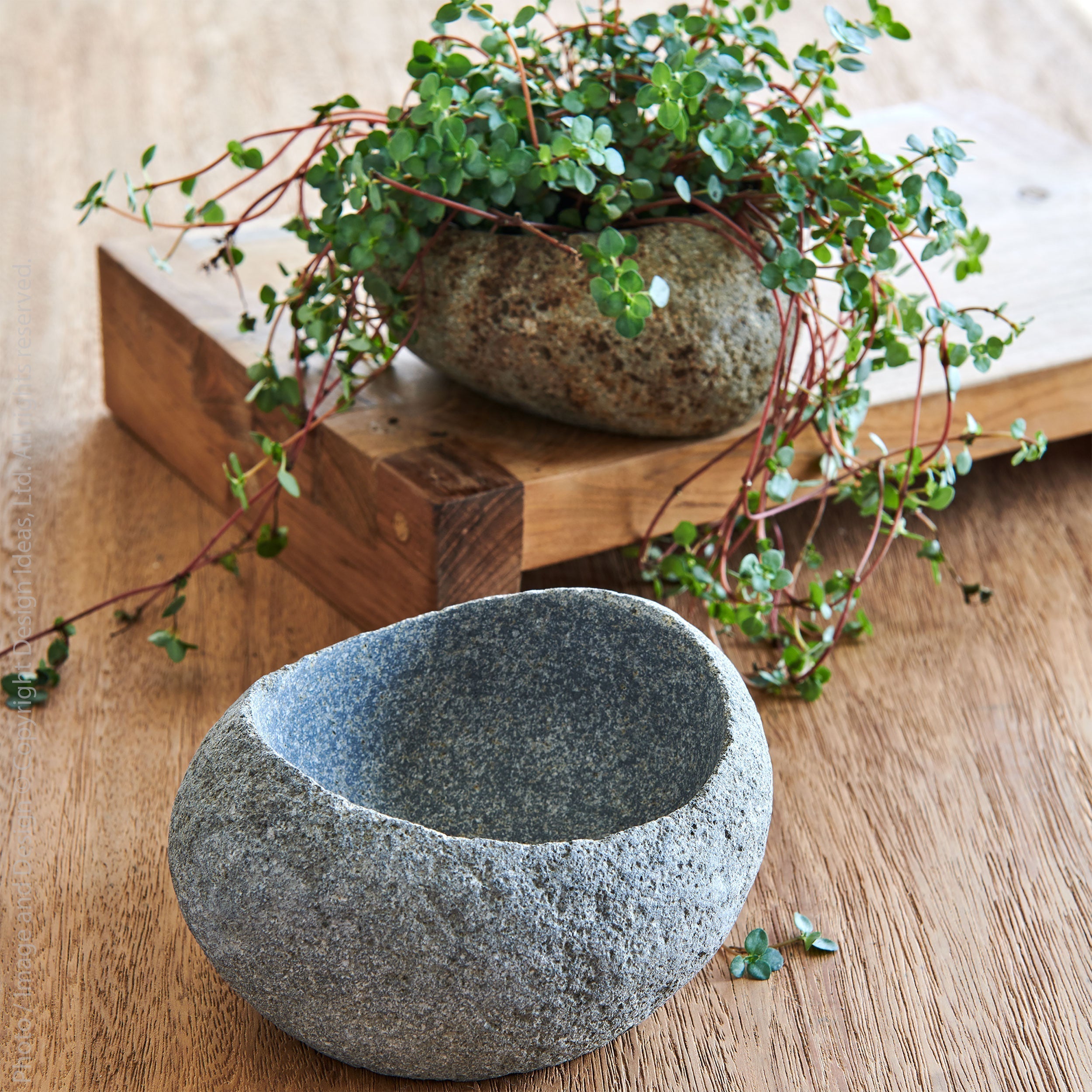 Stoneshard™ bowl (5.9 x 6.3 x 3.2 in.) - Gray | Image 3 | Premium Bowl from the Stoneshard collection | made with Riverstone for long lasting use | texxture