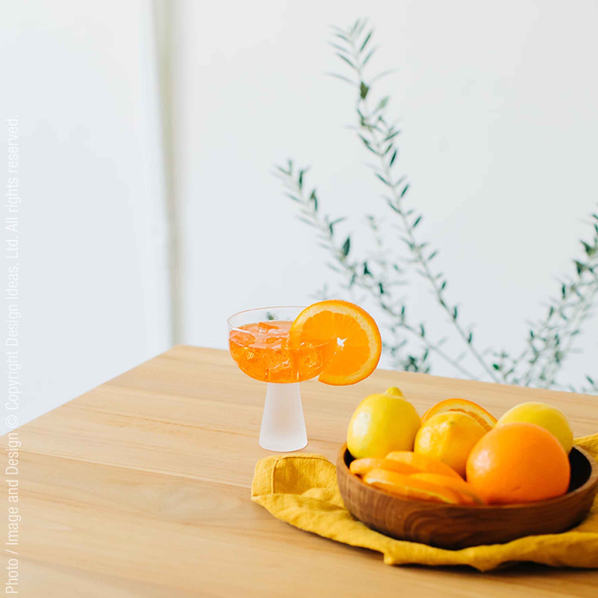 Chiku™ bowl (8.3" dia) - Natural | Image 4 | Premium Bowl from the Chiku collection | made with Teak wood for long lasting use | sustainably sourced with recycled materials | texxture