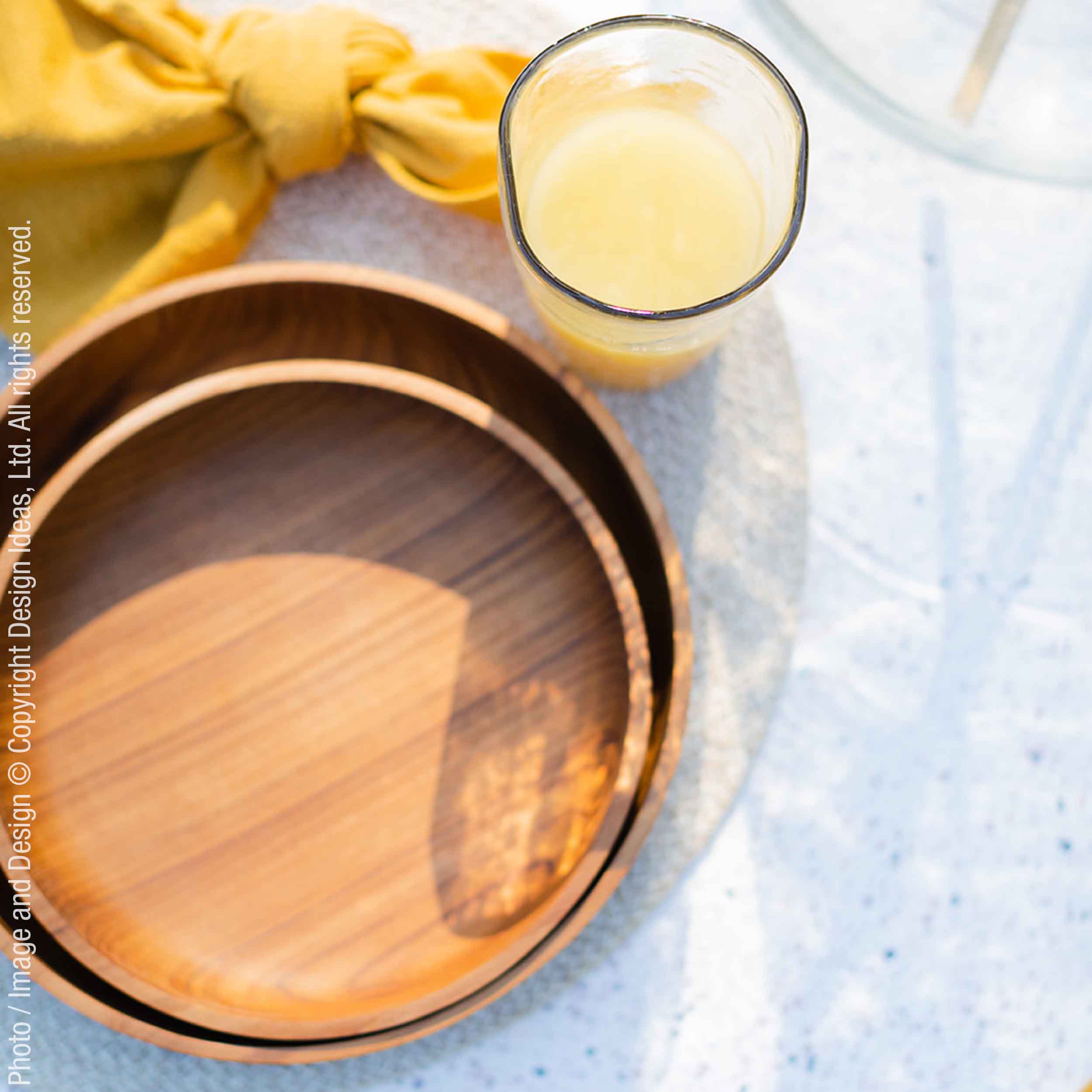 Chiku™ bowl (9.8" dia) - Natural | Image 2 | Premium Bowl from the Chiku collection | made with Teak wood for long lasting use | sustainably sourced with recycled materials | texxture