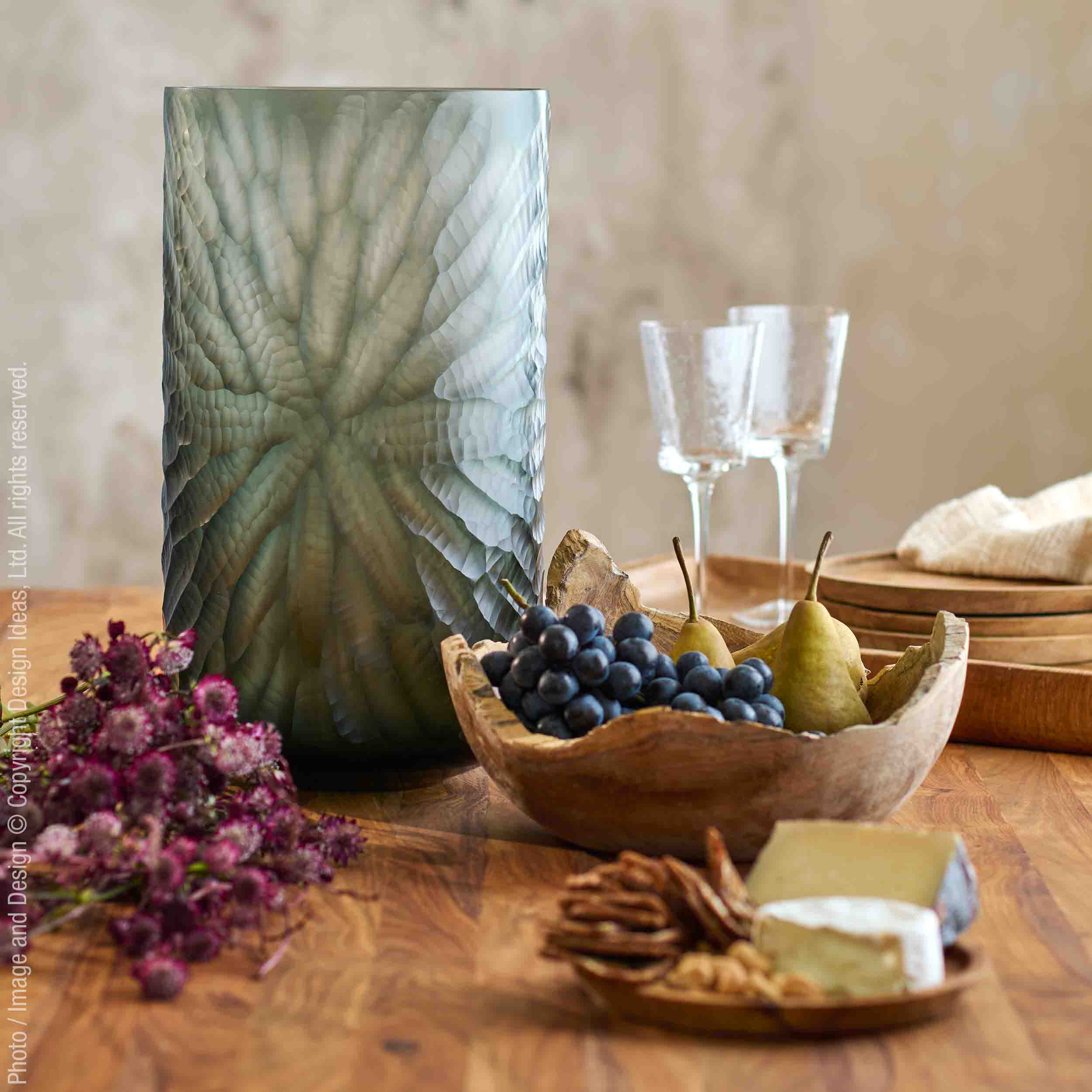 Highland™ vase - Gray | Image 1 | Premium Vase from the Highland collection | made with Glass for long lasting use | texxture