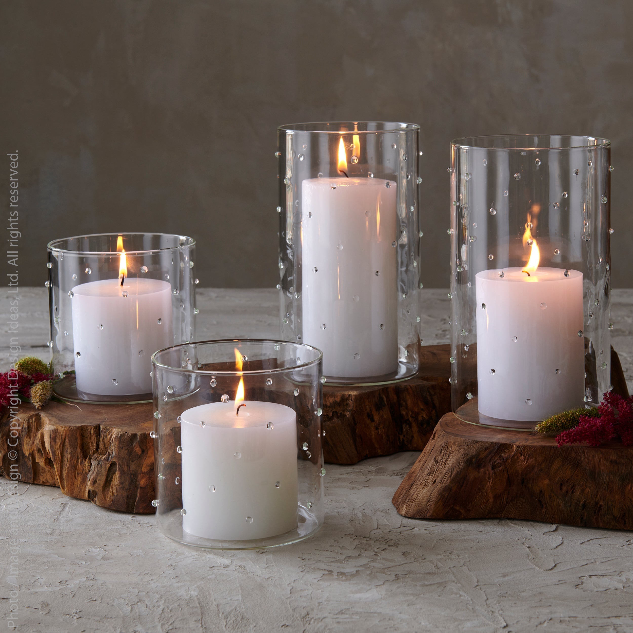 Livenza™ hurricane (4.5 in) - Clear | Image 2 | Premium Candleholder from the Livenza collection | made with Borosilicate Glass for long lasting use | texxture