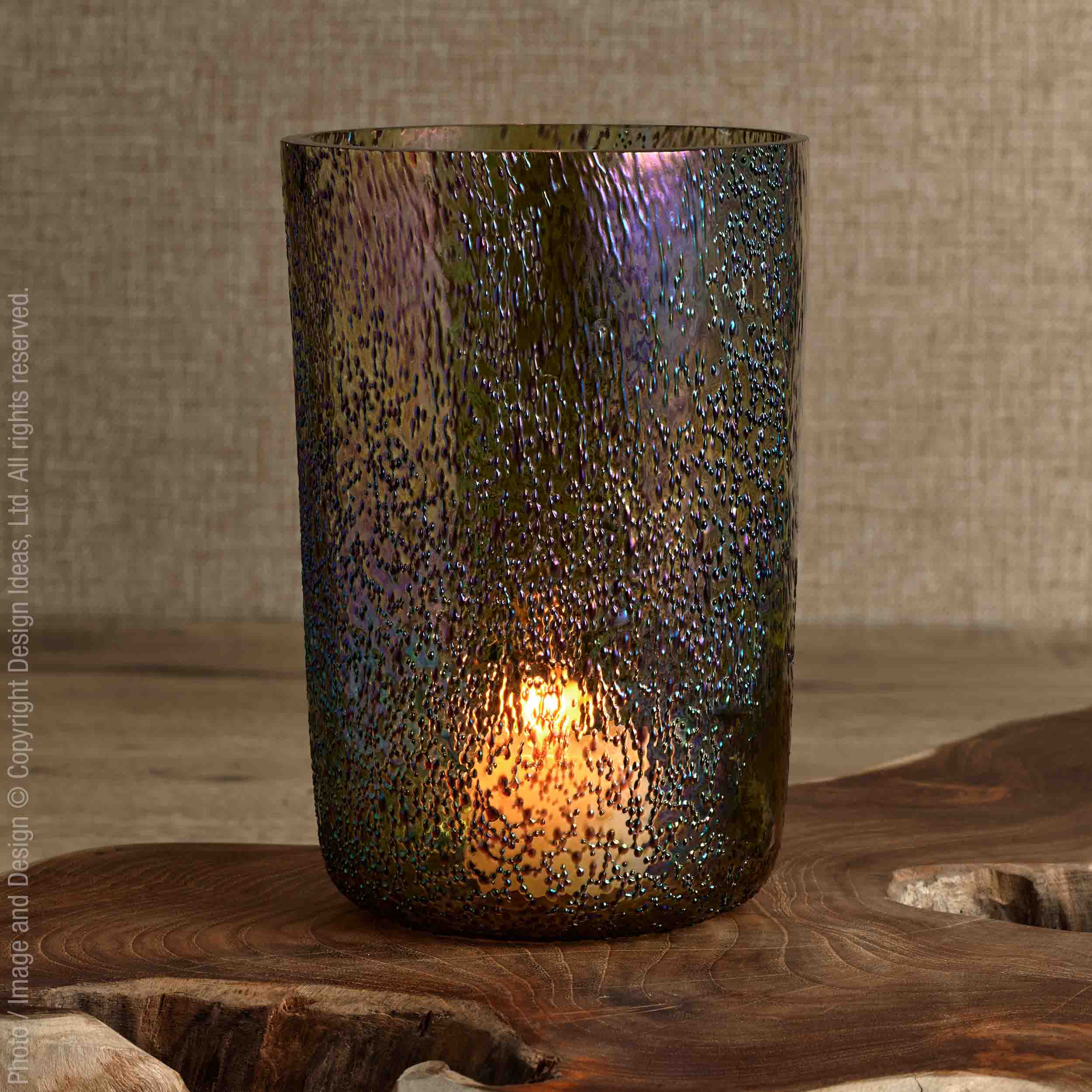 Hubbard™ hurricane (8in) - Golden | Image 3 | Premium Candleholder from the Hubbard collection | made with 100% Glass for long lasting use | texxture