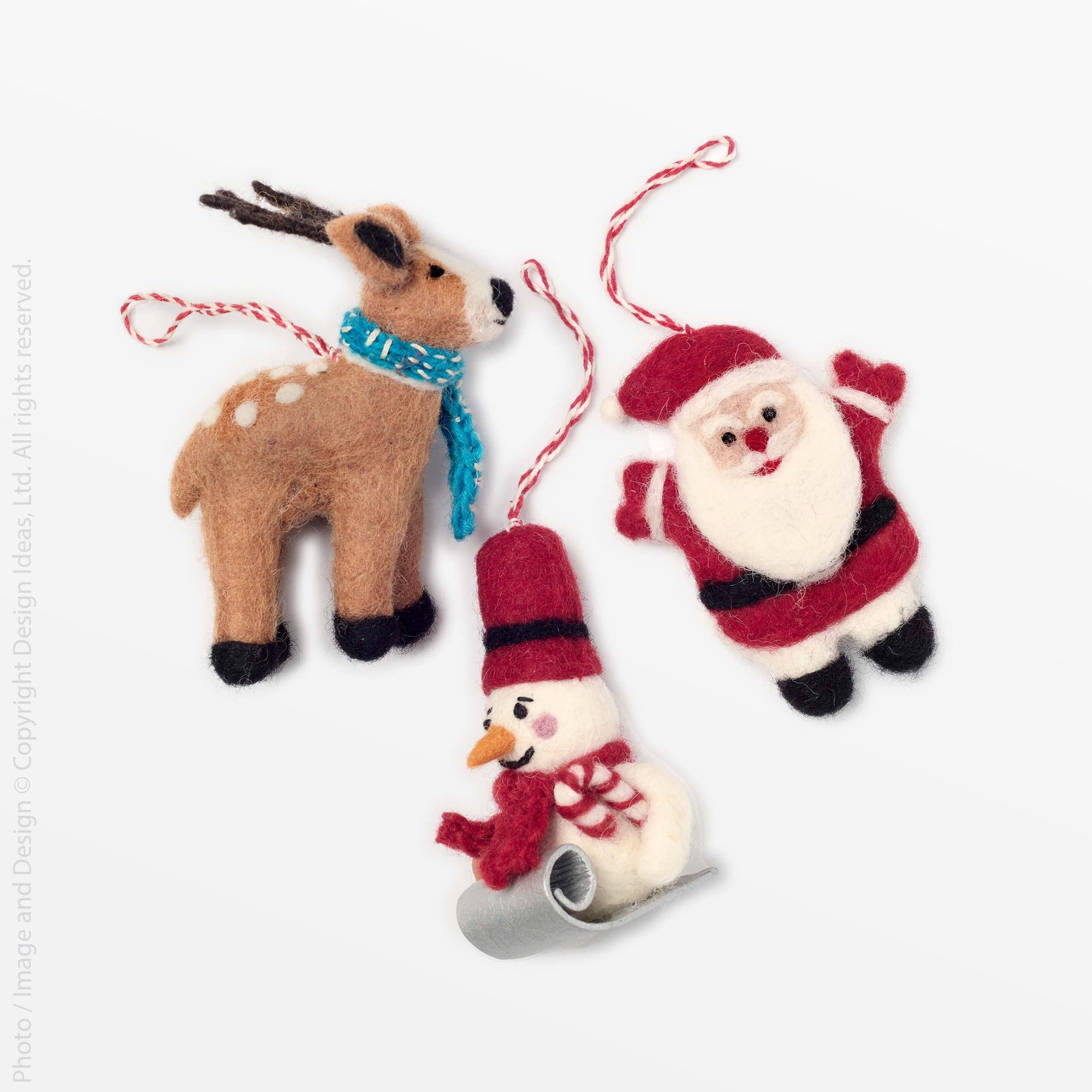 Lilliput™ ornament, classic christmas, set of 3 - Multi | Image 1 | Premium Ornaments from the Lilliput collection | made with Wool for long lasting use | texxture