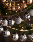 Selerina™ ornament garland - Golden | Image 1 | Premium Ornaments from the Selerina collection | made with Glass for long lasting use | texxture