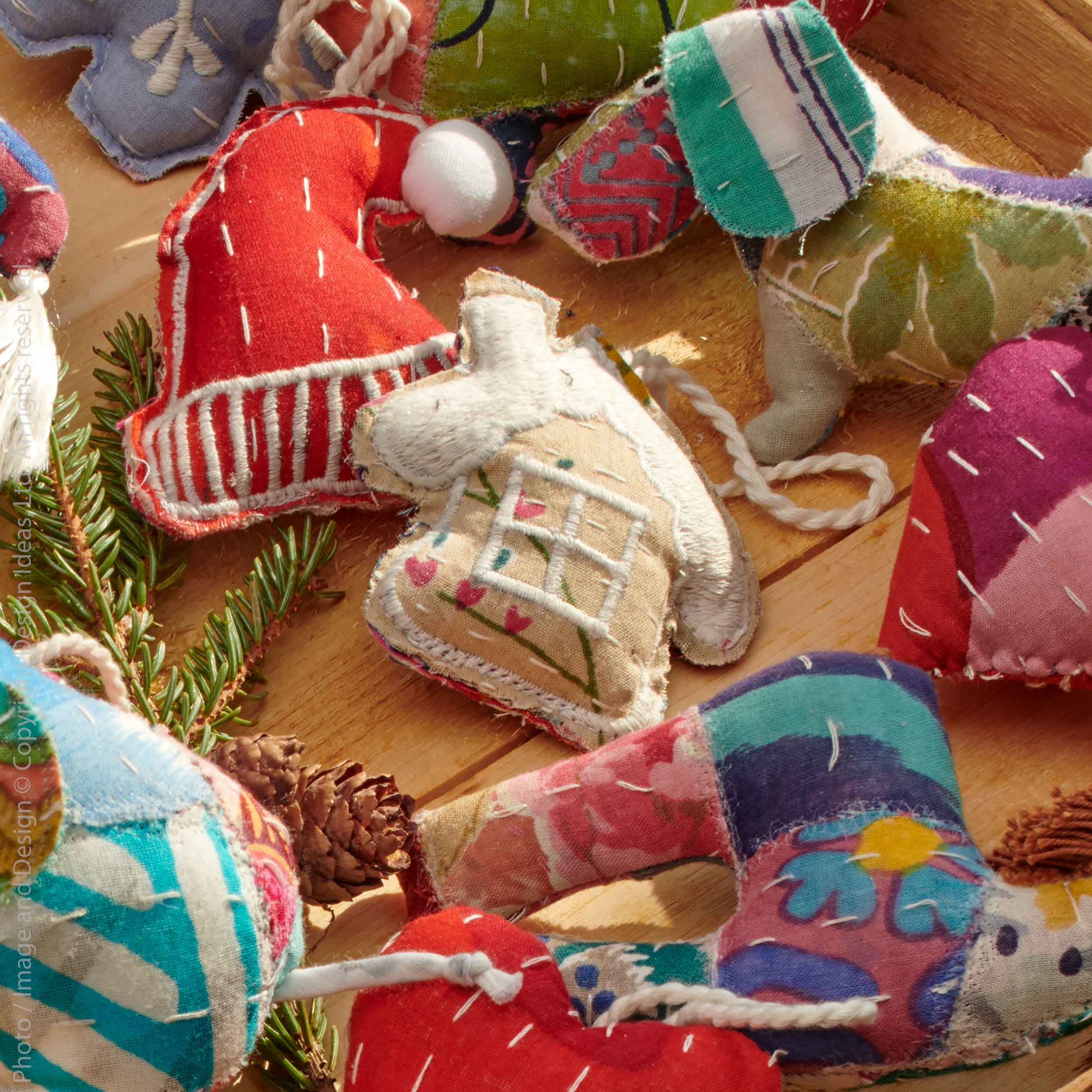 Patchwork™ ornament (house)