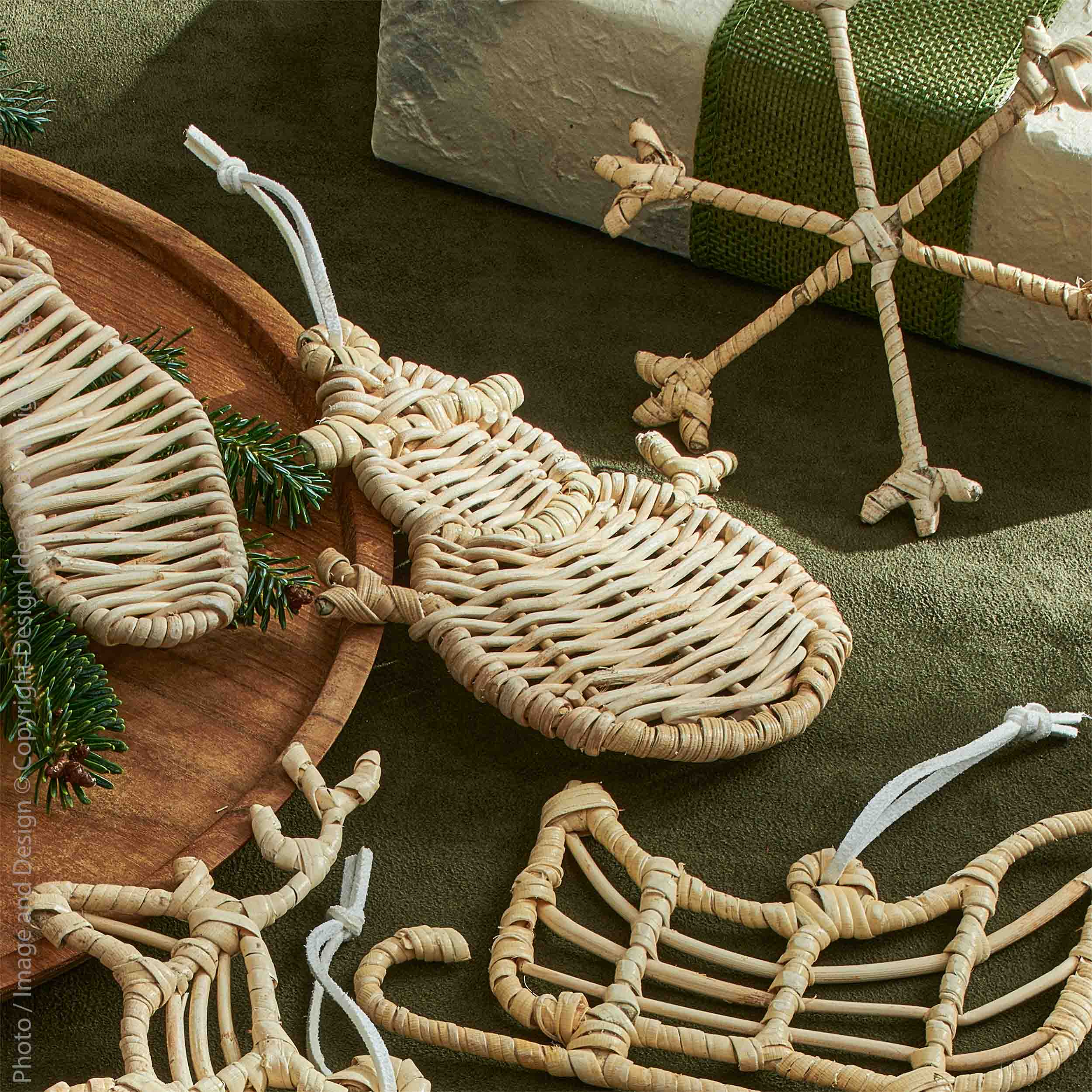 Calamus™ hand wrapped rattan ornament (snowman)