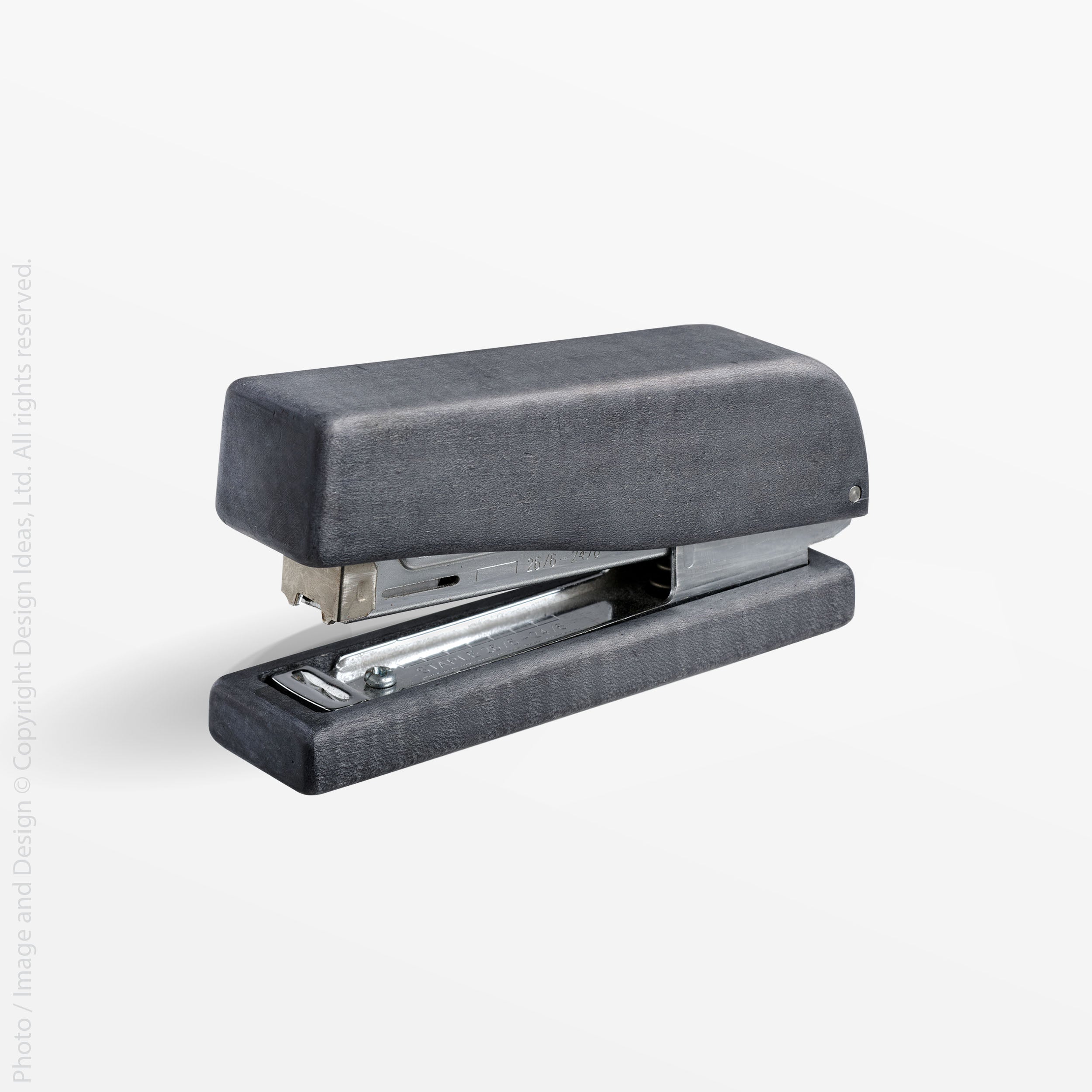 Cokala™ stapler - Black | Image 2 | Premium Desk Accessory from the Cokala collection | made with Sycamore for long lasting use | texxture