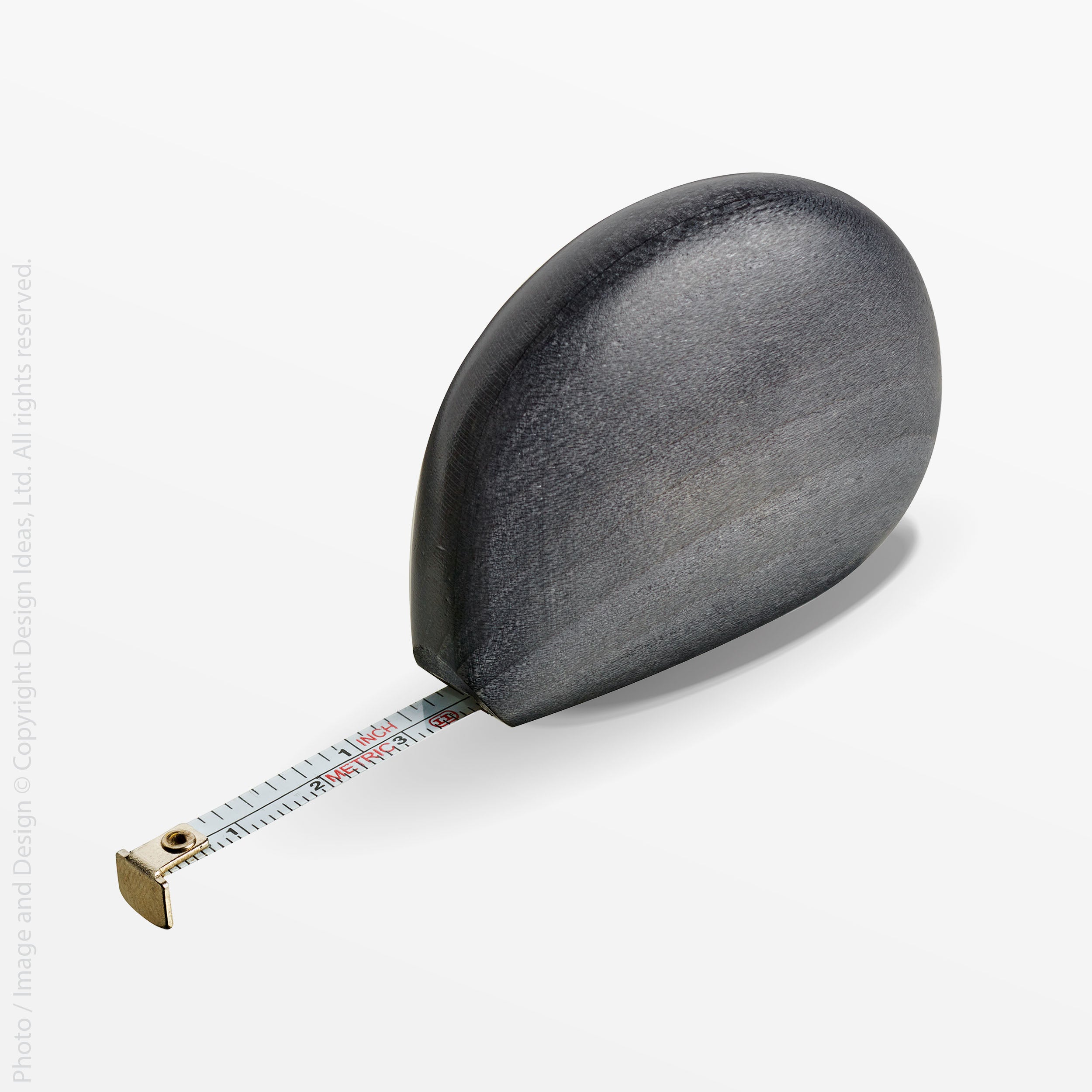 Cokala™ tape measure - Black | Image 2 | Premium Desk Accessory from the Cokala collection | made with Sycamore for long lasting use | texxture