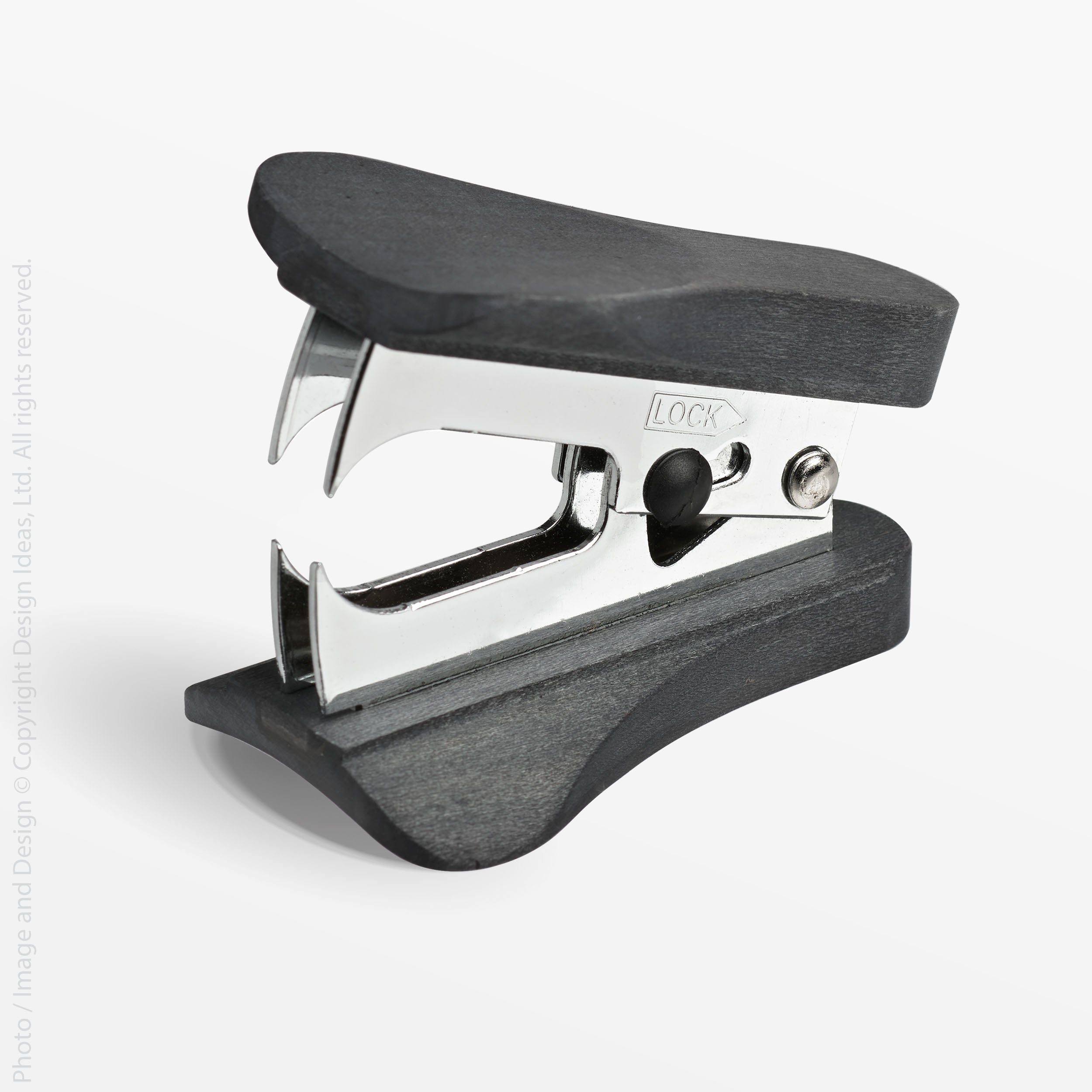 Cokala™ staple remover - Black | Image 2 | Premium Desk Accessory from the Cokala collection | made with Sycamore for long lasting use | texxture
