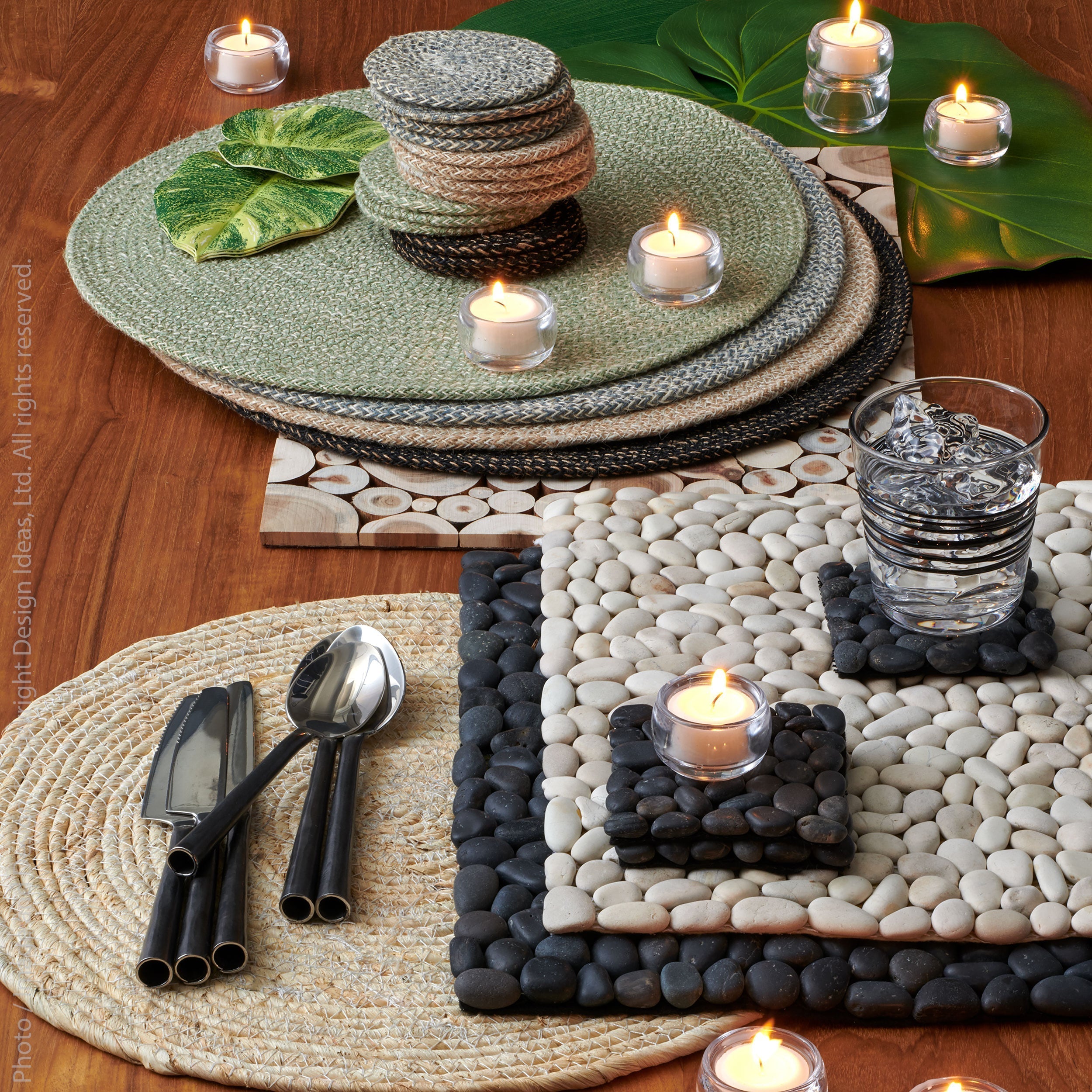 Melia™ Woven Jute Coasters (set of 4) - Sand | Image 2 | Premium Coaster from the Melia collection | made with Jute for long lasting use | texxture