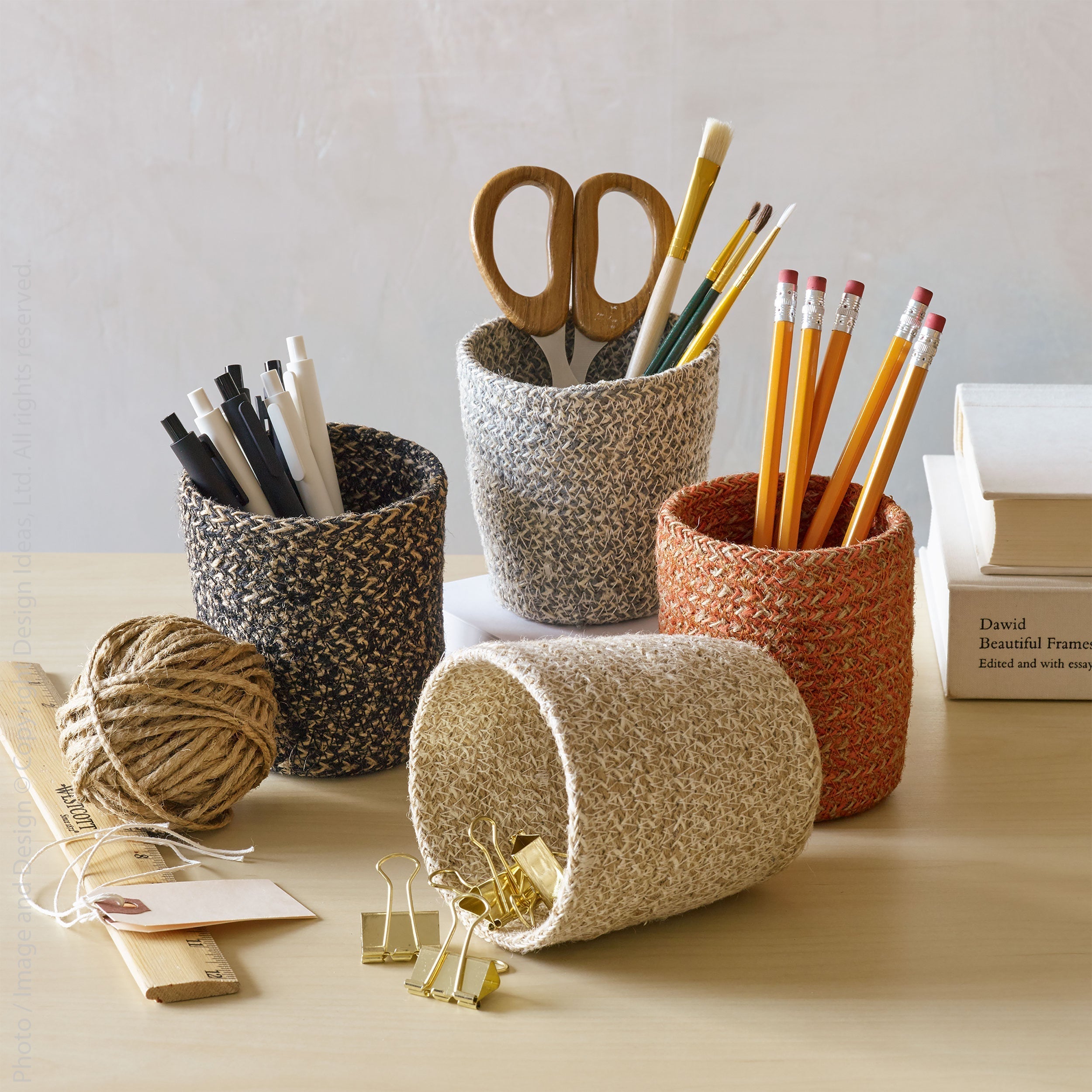 Melia™ pencil cup - Black | Image 2 | Premium Organizer from the Melia collection | made with Jute for long lasting use | texxture