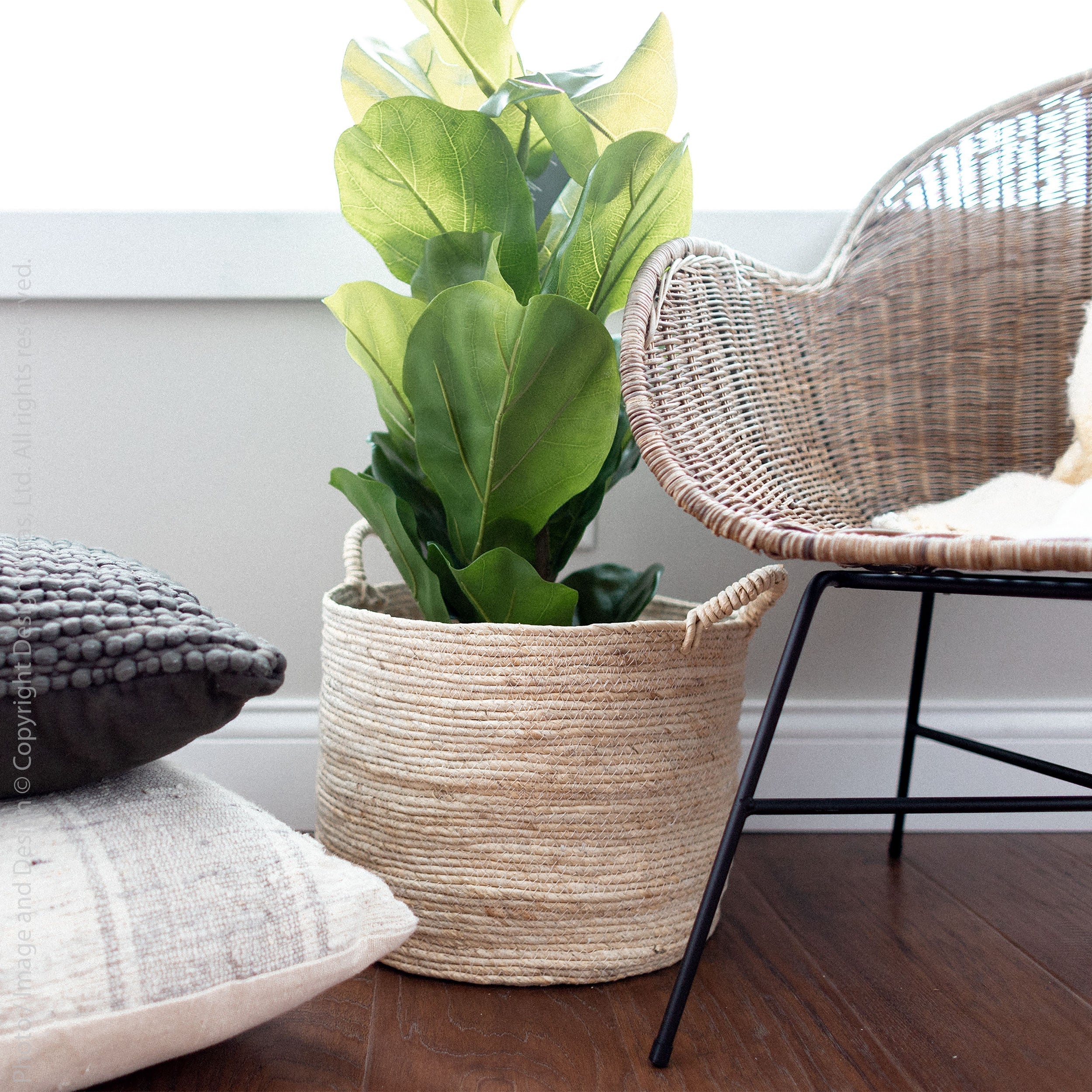 Maiz™ basket (large: handles) - Natural | Image 5 | Premium Basket from the Maiz collection | made with Corn husk for long lasting use | sustainably sourced with recycled materials | texxture
