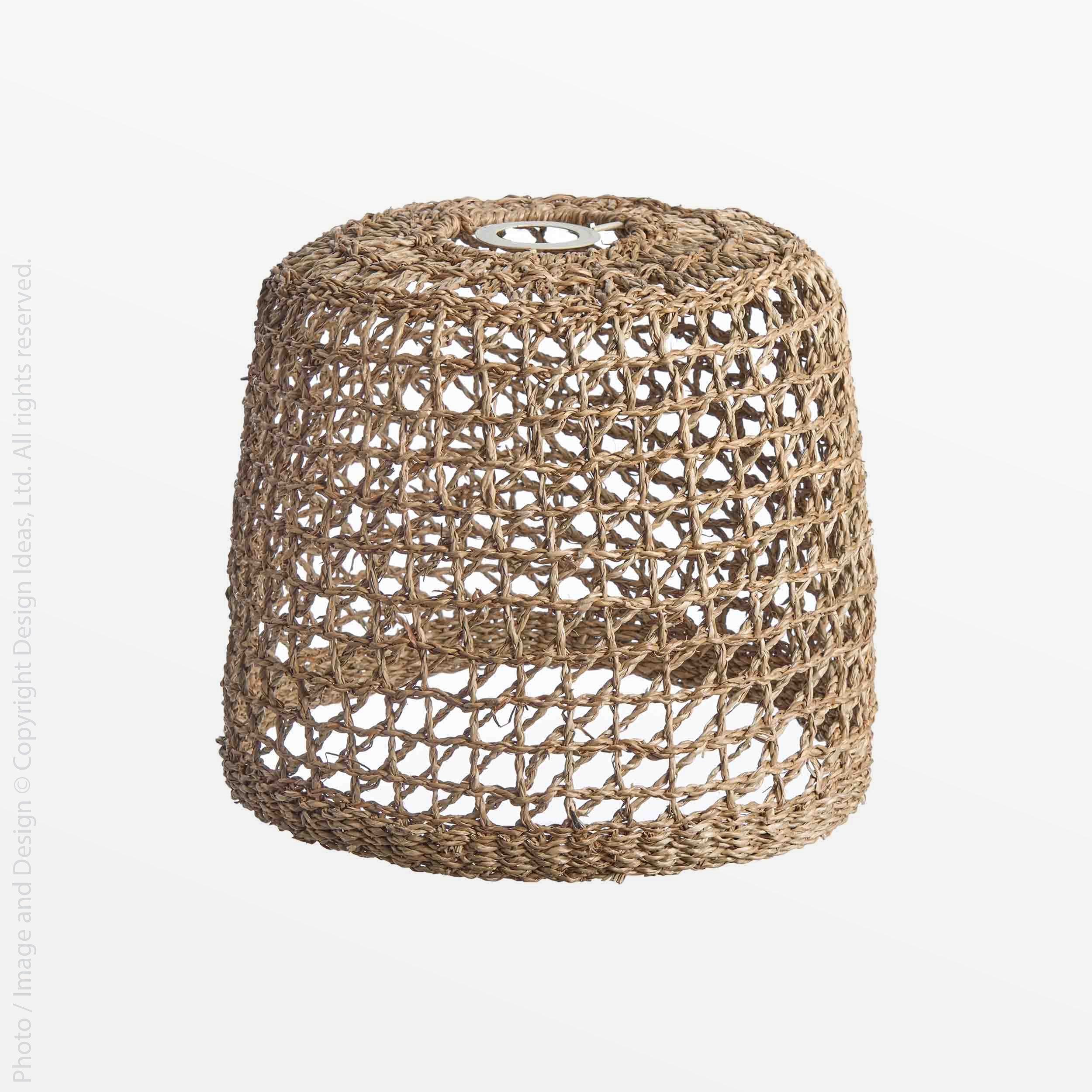 Barletta™ lampshade - Natural | Image 3 | Premium Lampshade from the Barletta collection | made with Sea Grass for long lasting use | texxture
