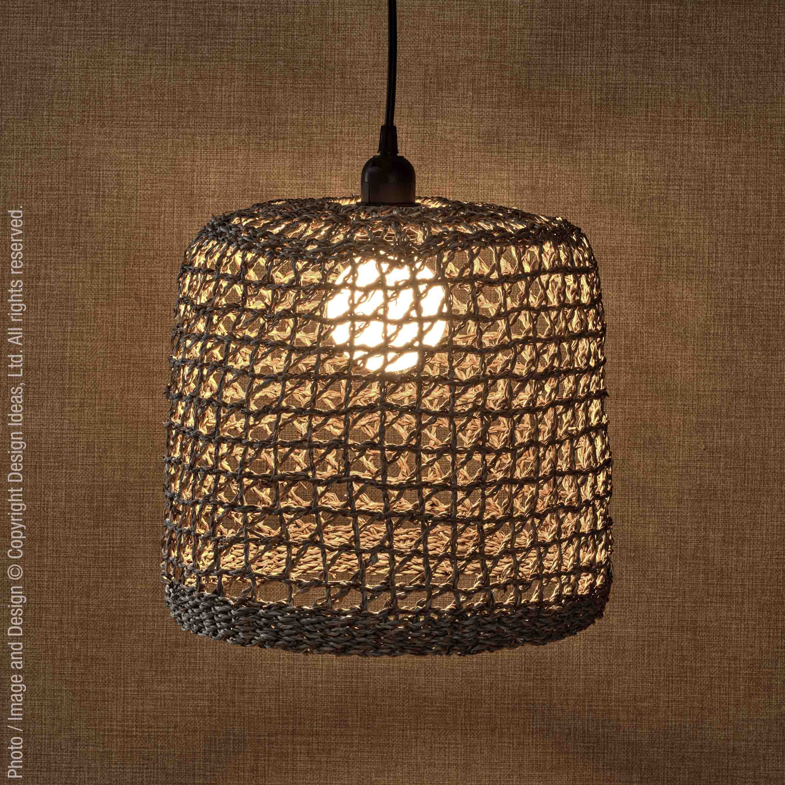 Barletta™ lampshade - Natural | Image 2 | Premium Lampshade from the Barletta collection | made with Sea Grass for long lasting use | texxture