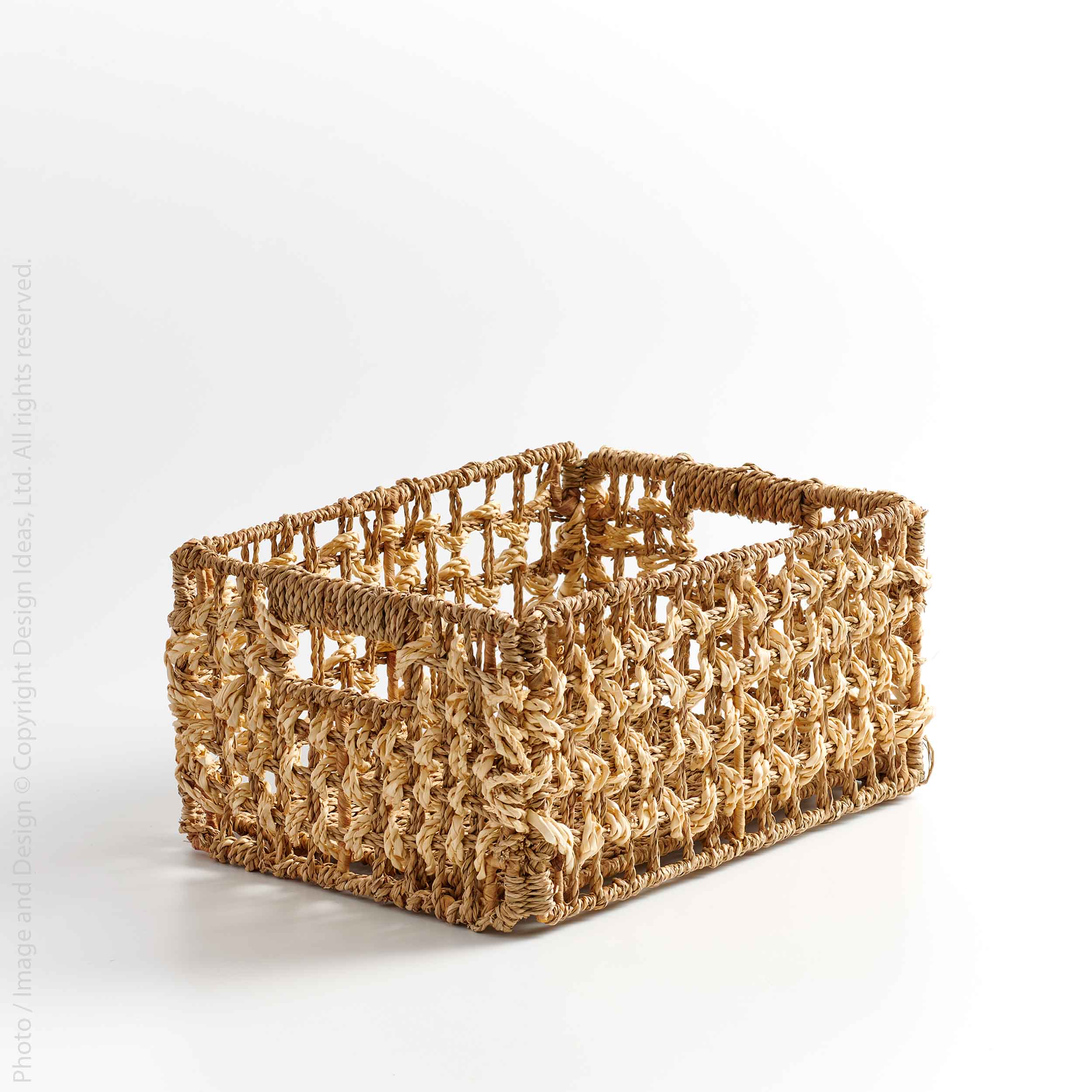 Mensch™ Medium Hand Woven Palm and Seagrass Basket (9.8 x 13.8 x 7.1 in)