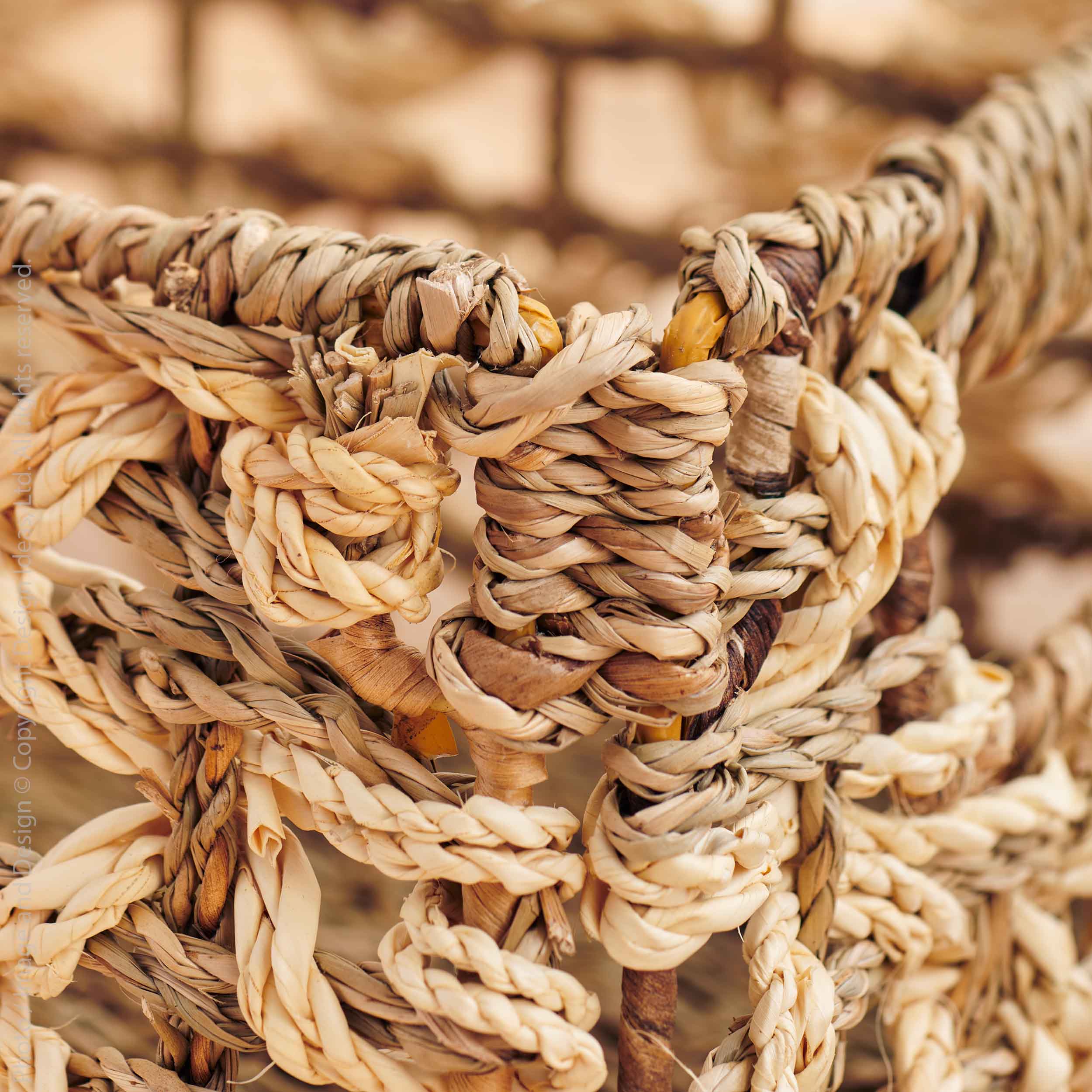 Mensch™ Large Hand Woven Palm and Seagrass Basket (11.8 x 15.7 x 7.9 in) - (colors: Natural) | Premium Basket from the Mensch™ collection | made with Palm and Seagrass for long lasting use