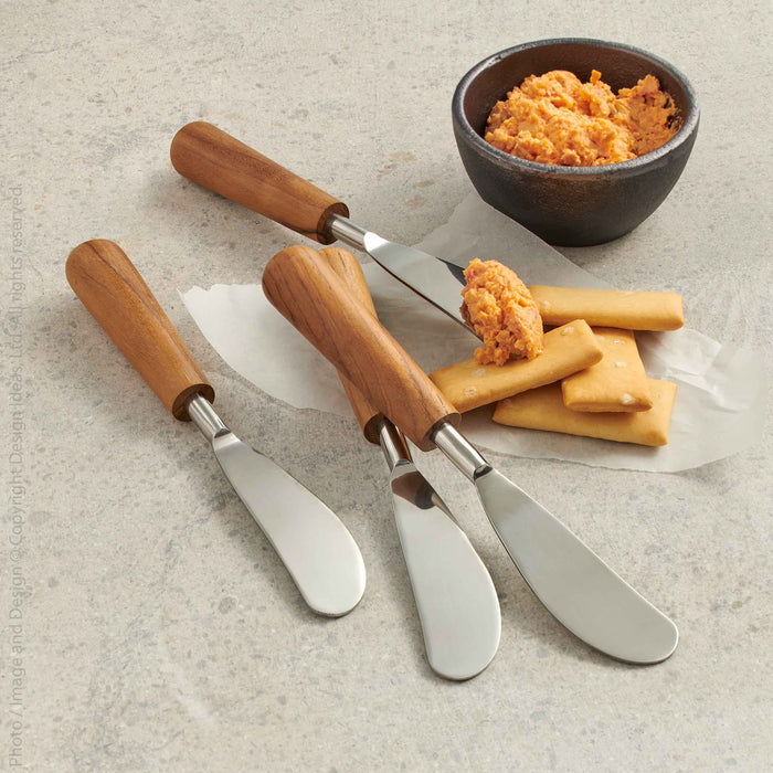 Fulton™ Handmade Stainless Steel and Acacia Wood Spreaders (set of 4) - (colors: Natural) | Premium Utensils from the Fulton™ collection | made with Stainless Steel and Acacia Wood for long lasting use