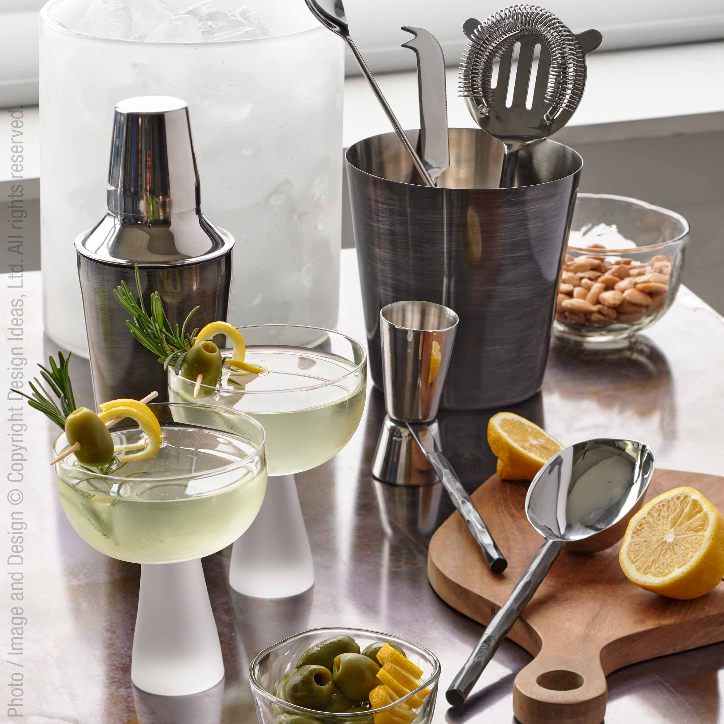 Tomini™ barware (set of 3) - Silver | Image 2 | Premium Utensils from the Tomini collection | made with Stainless Steel for long lasting use | texxture