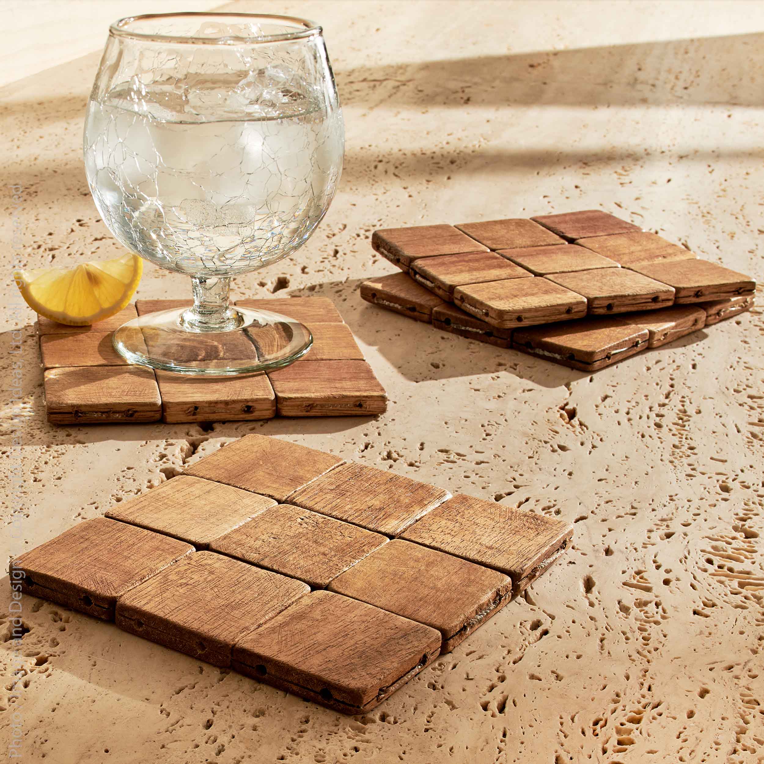 Bremen™ Acacia Wood Coasters (set of 4) - (colors: Natural, Black) | Premium Coaster from the Bremen™ collection | made with Acacia Wood for long lasting use