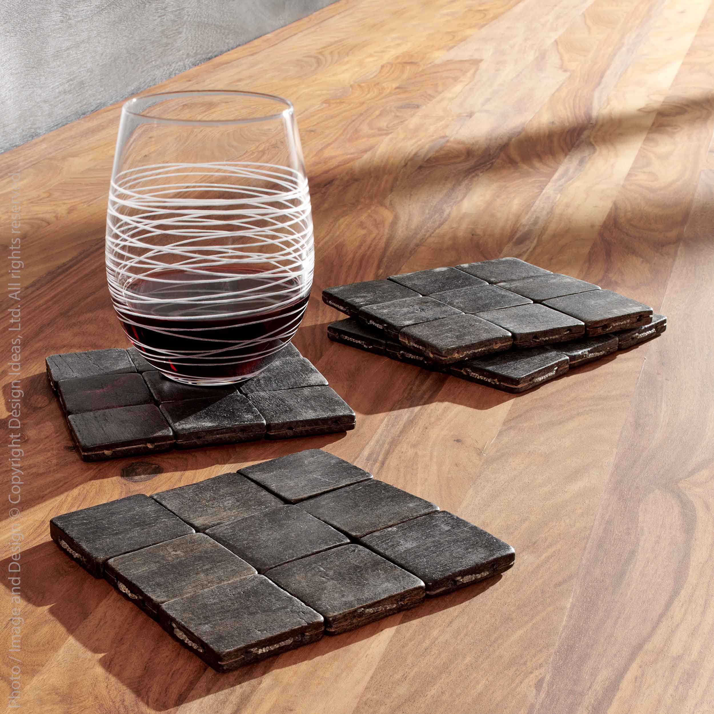 Bremen™ Acacia Wood Coasters (set of 4) - (colors: Natural, Black) | Premium Coaster from the Bremen™ collection | made with Acacia Wood for long lasting use