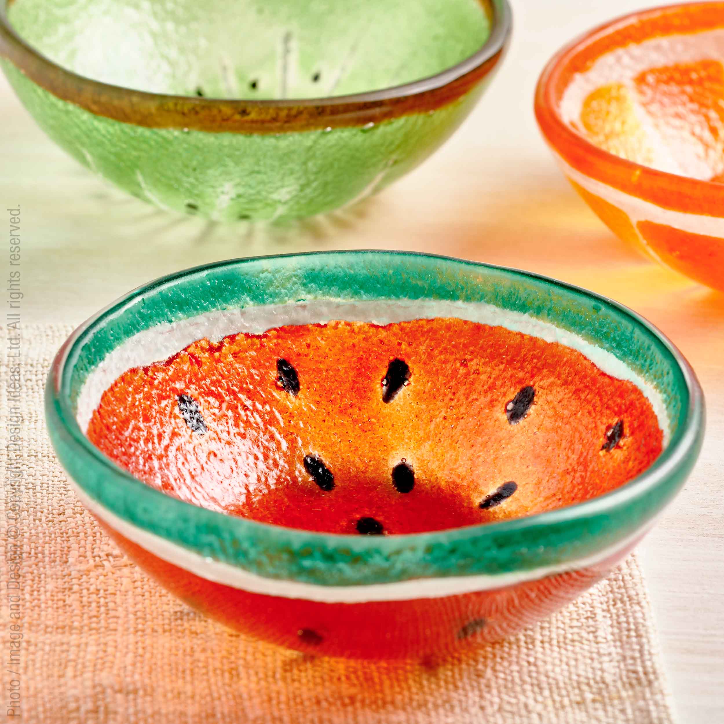 Papeete™ bowl - Red | Image 1 | Premium Bowl from the Papeete collection | made with Glass for long lasting use | texxture