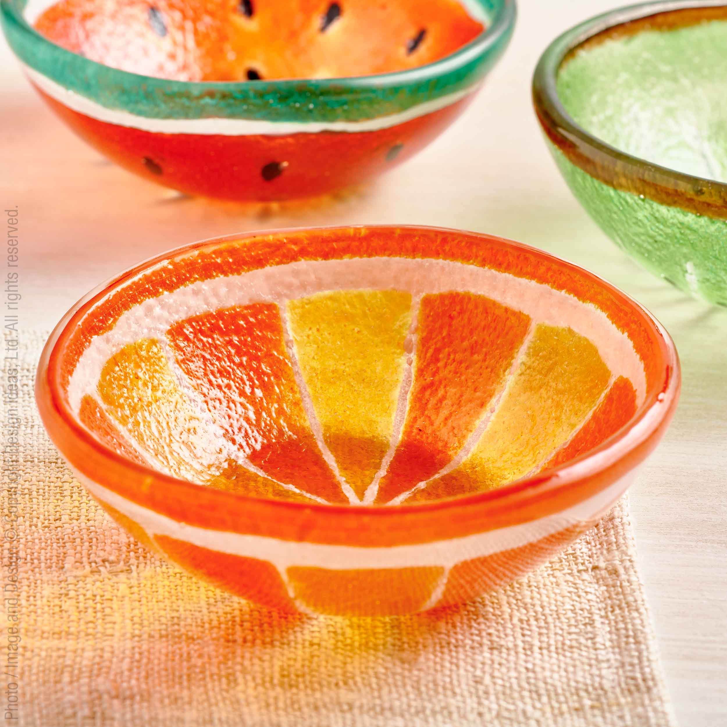 texxture Norwell™ Glass Serving Bowl - lily & onyx