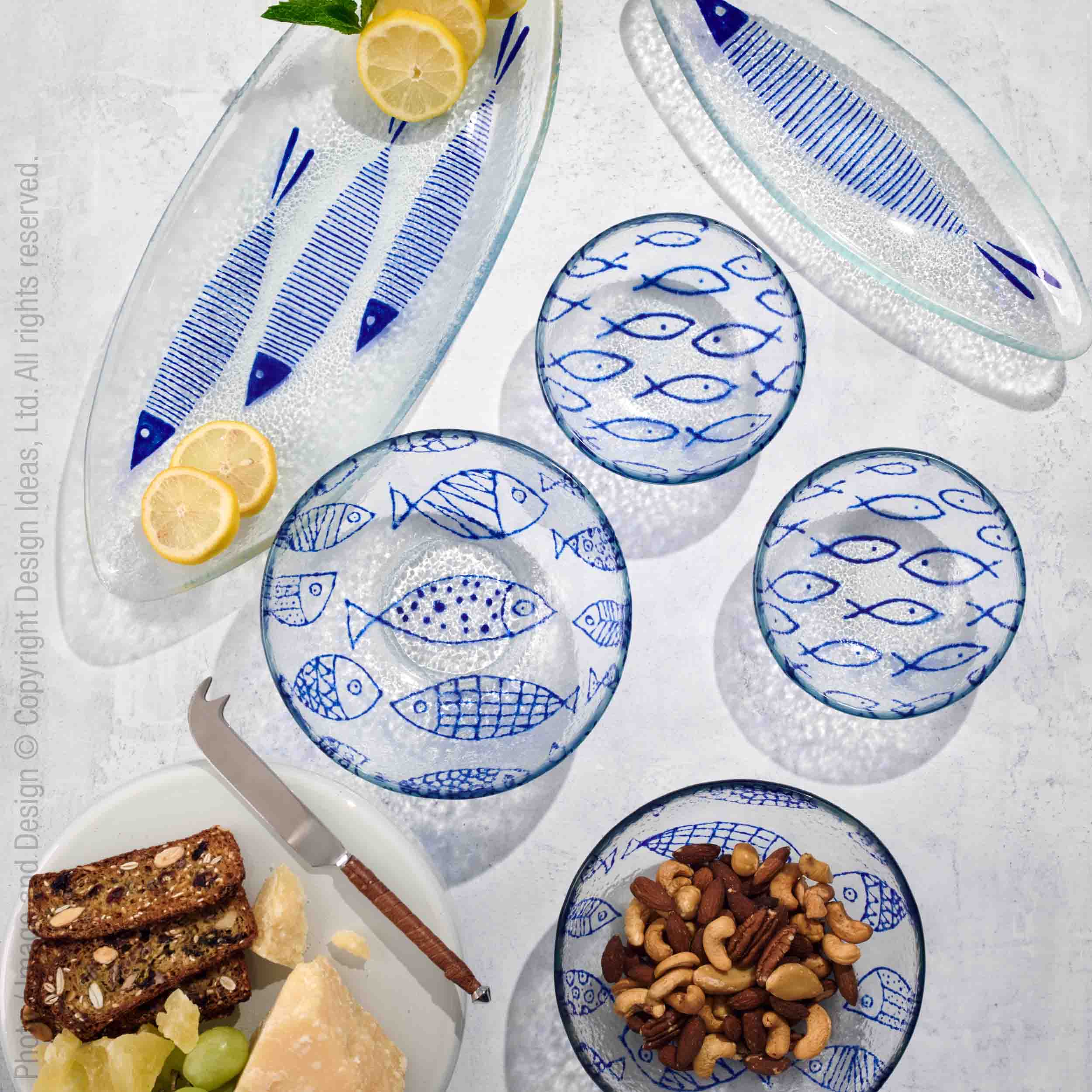 Moorea™ platter - Clear | Image 3 | Premium Platter from the Moorea collection | made with Glass for long lasting use | texxture