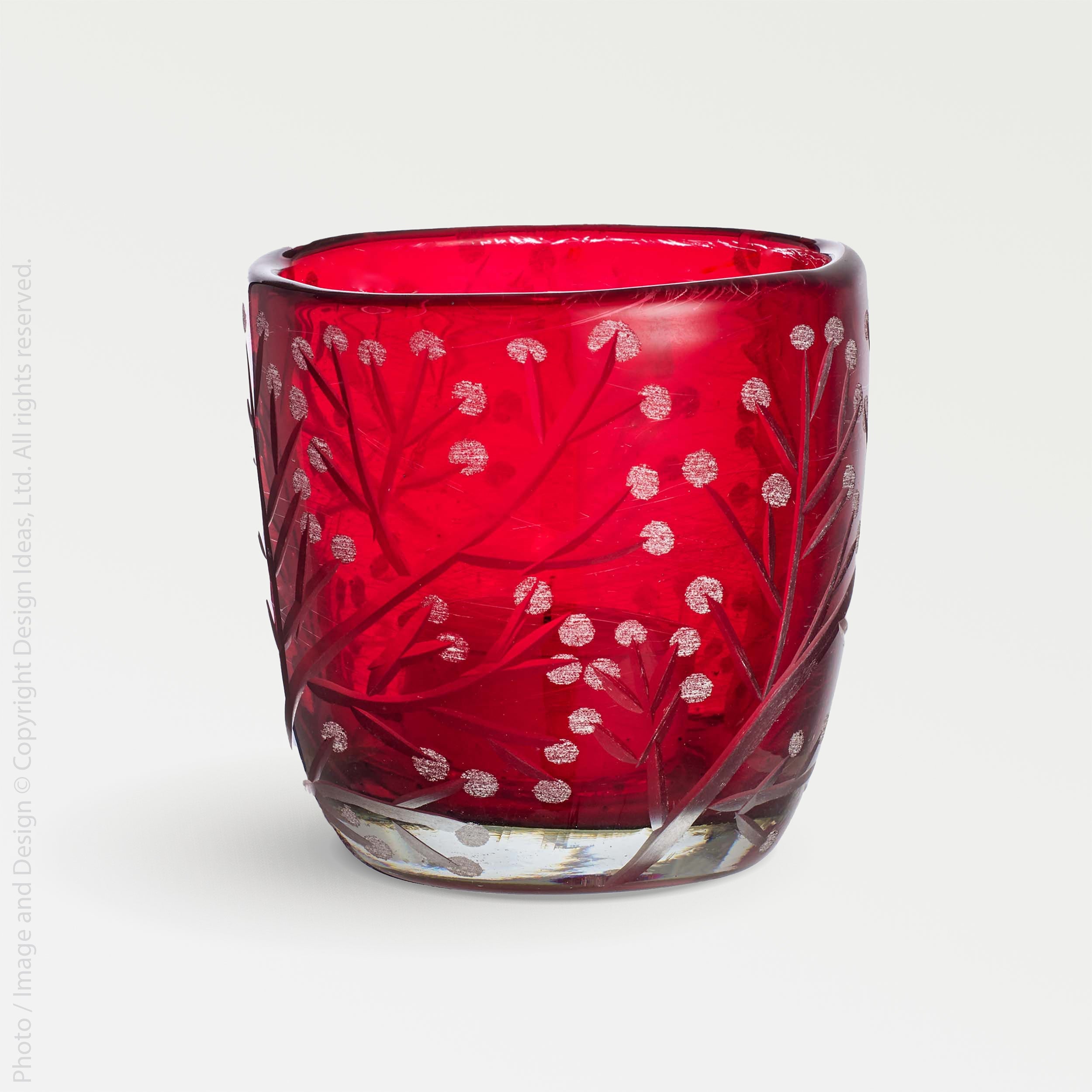 Vatisse™ candleholder - Red | Image 1 | Premium Candleholder from the Vatisse collection | made with Glass for long lasting use | texxture