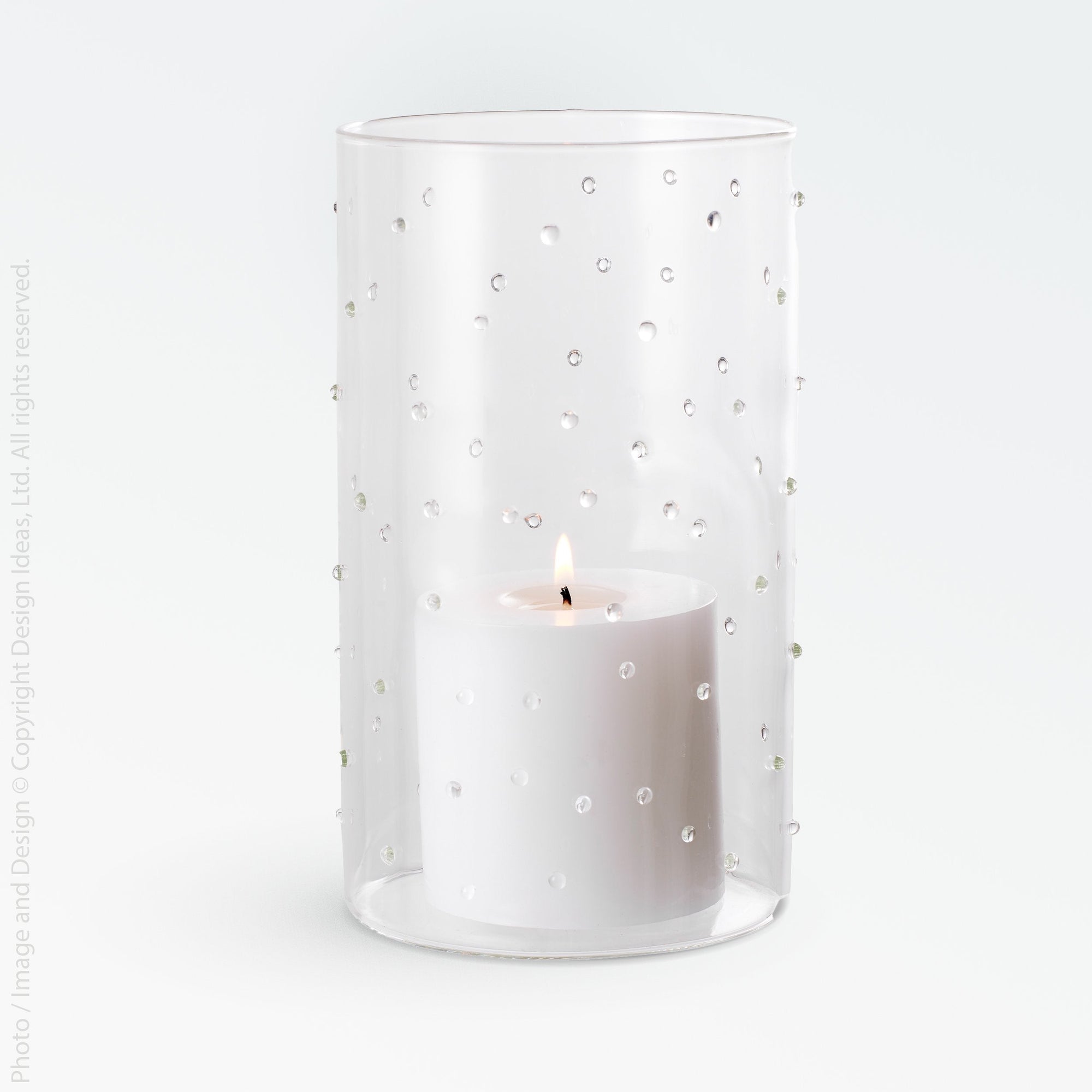 Livenza™ hurricane (7.7 in) - Clear | Image 1 | Premium Candleholder from the Livenza collection | made with Borosilicate Glass for long lasting use | texxture