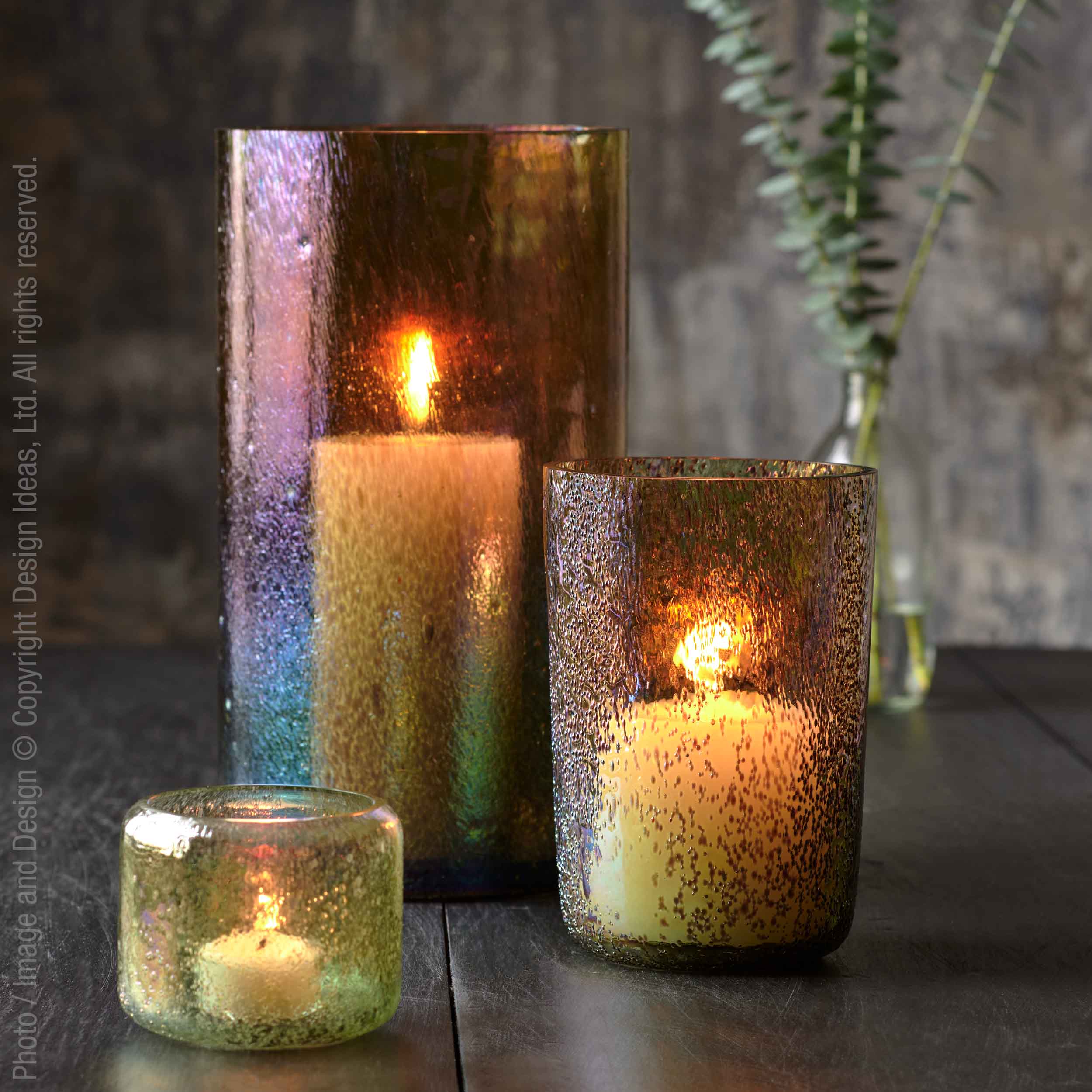 Hubbard™ hurricane (10in) - Golden | Image 2 | Premium Candleholder from the Hubbard collection | made with 100% Glass for long lasting use | texxture