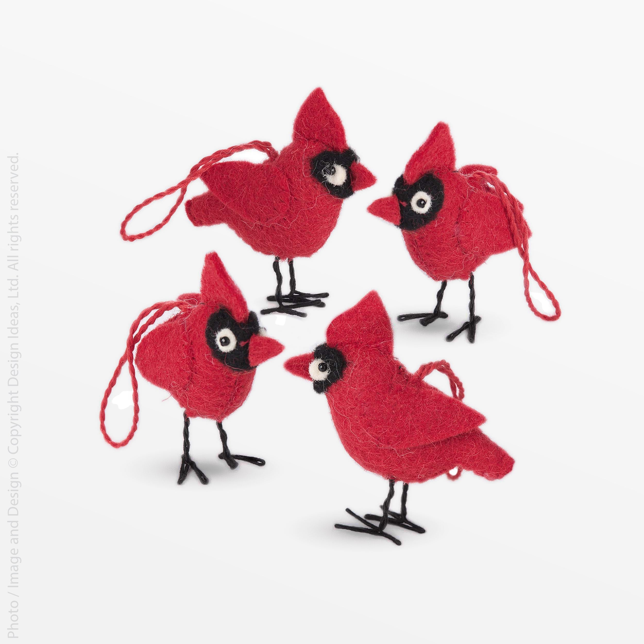 Lilliput™ ornament, cardinals, set of 4 - Red | Image 1 | Premium Ornaments from the Lilliput collection | made with Felt for long lasting use | texxture