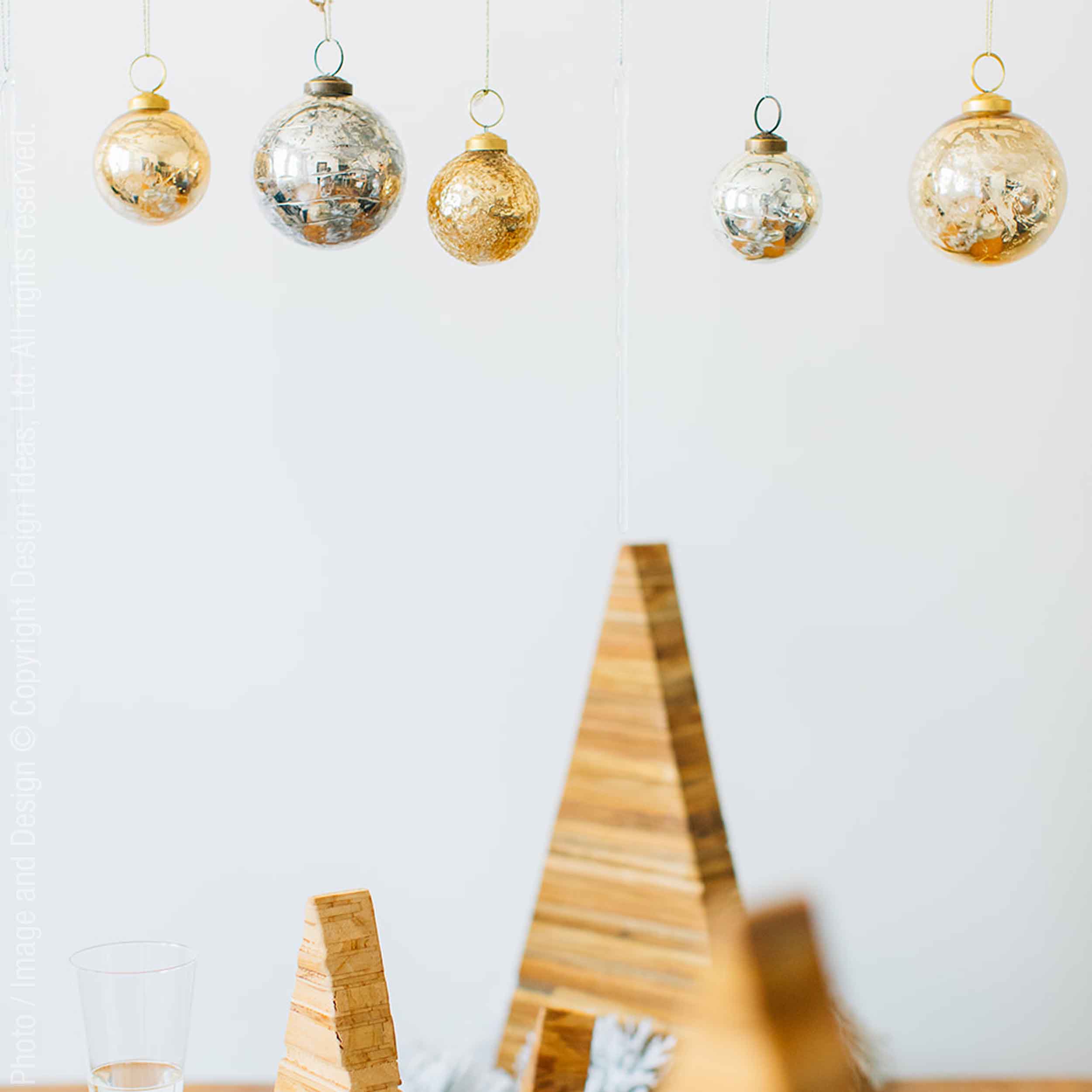 Woodstock™ Teak Tree (Large)